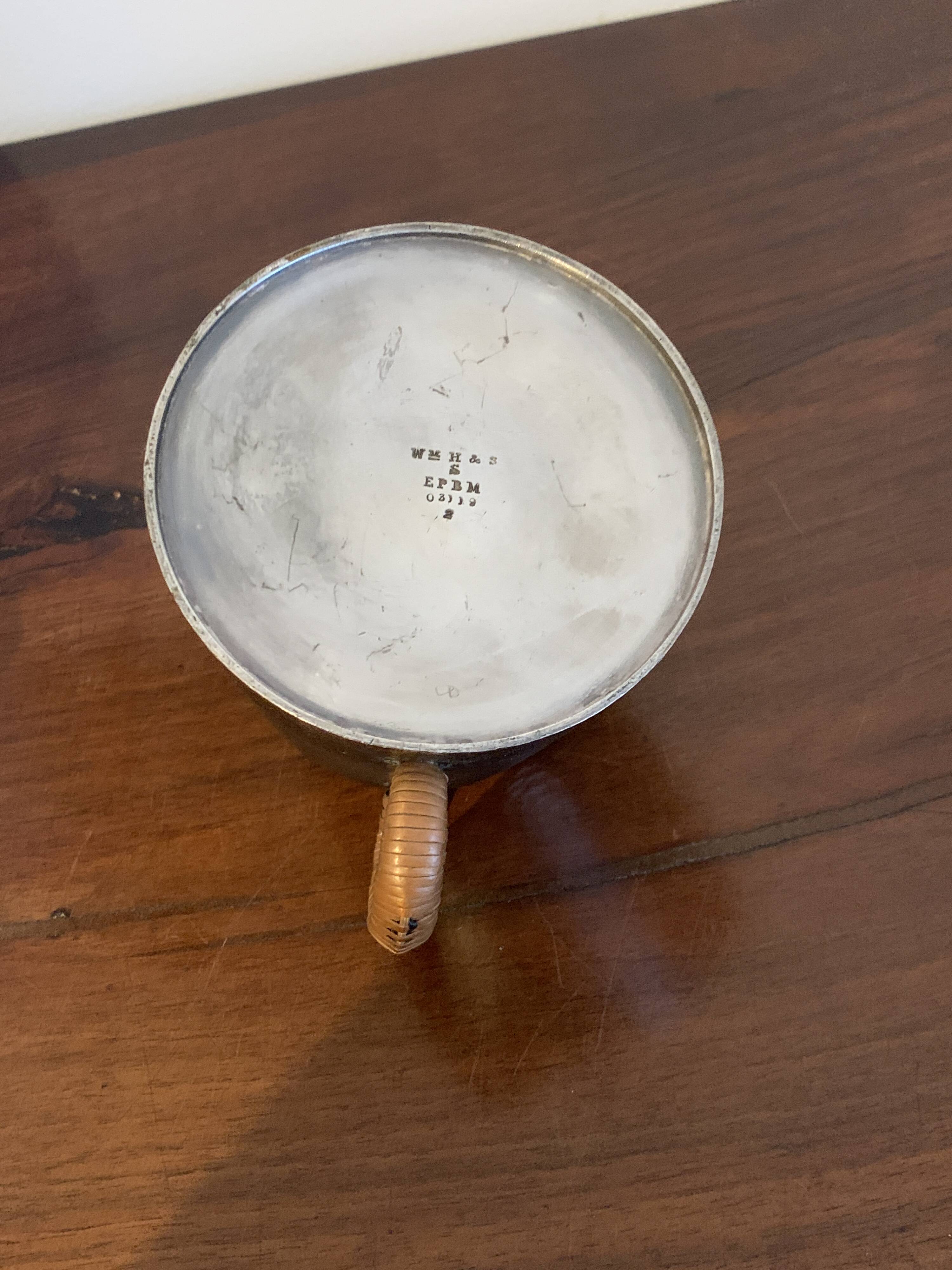 Théière en métal argenté