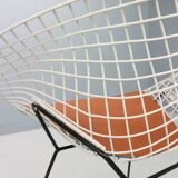 Diamond chair by Harry Bertoia in white & black metal and new leather seati