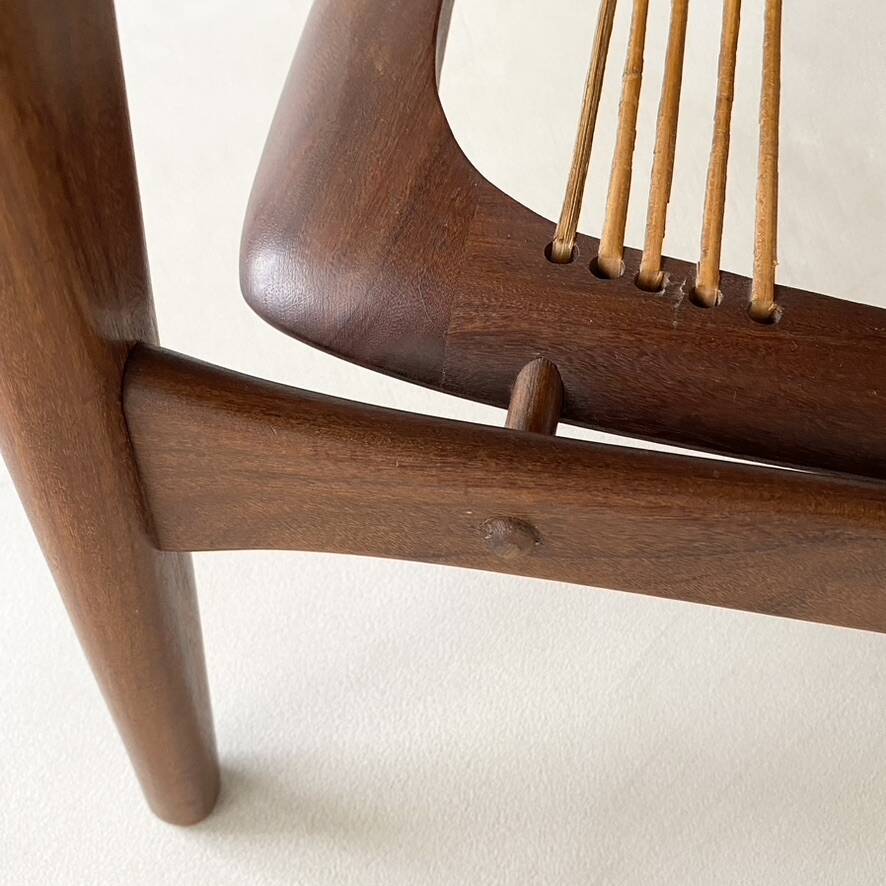 Table Louis Van Teeffelen circa 60