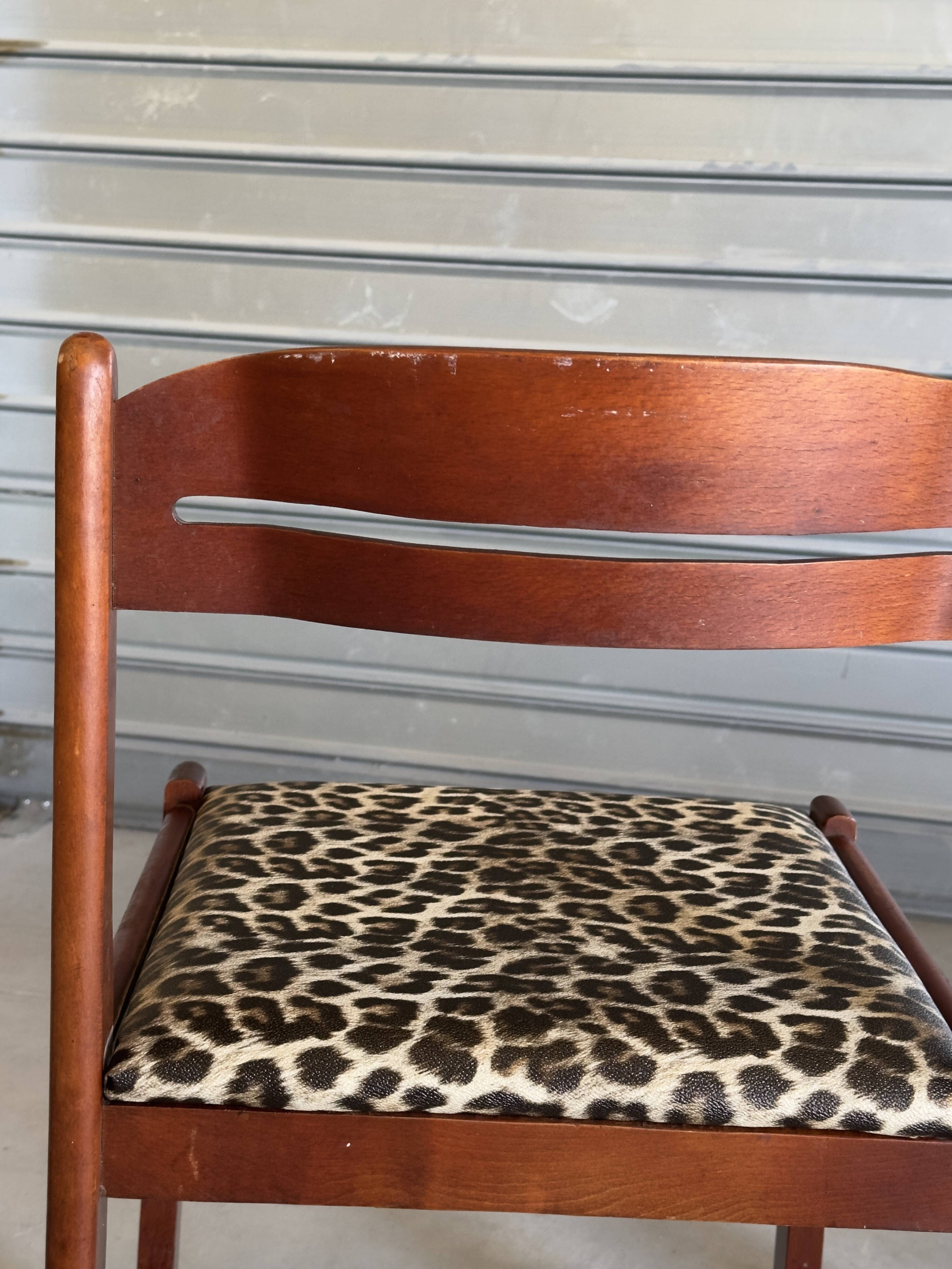 Set of 4 vintage hand-woven chairs