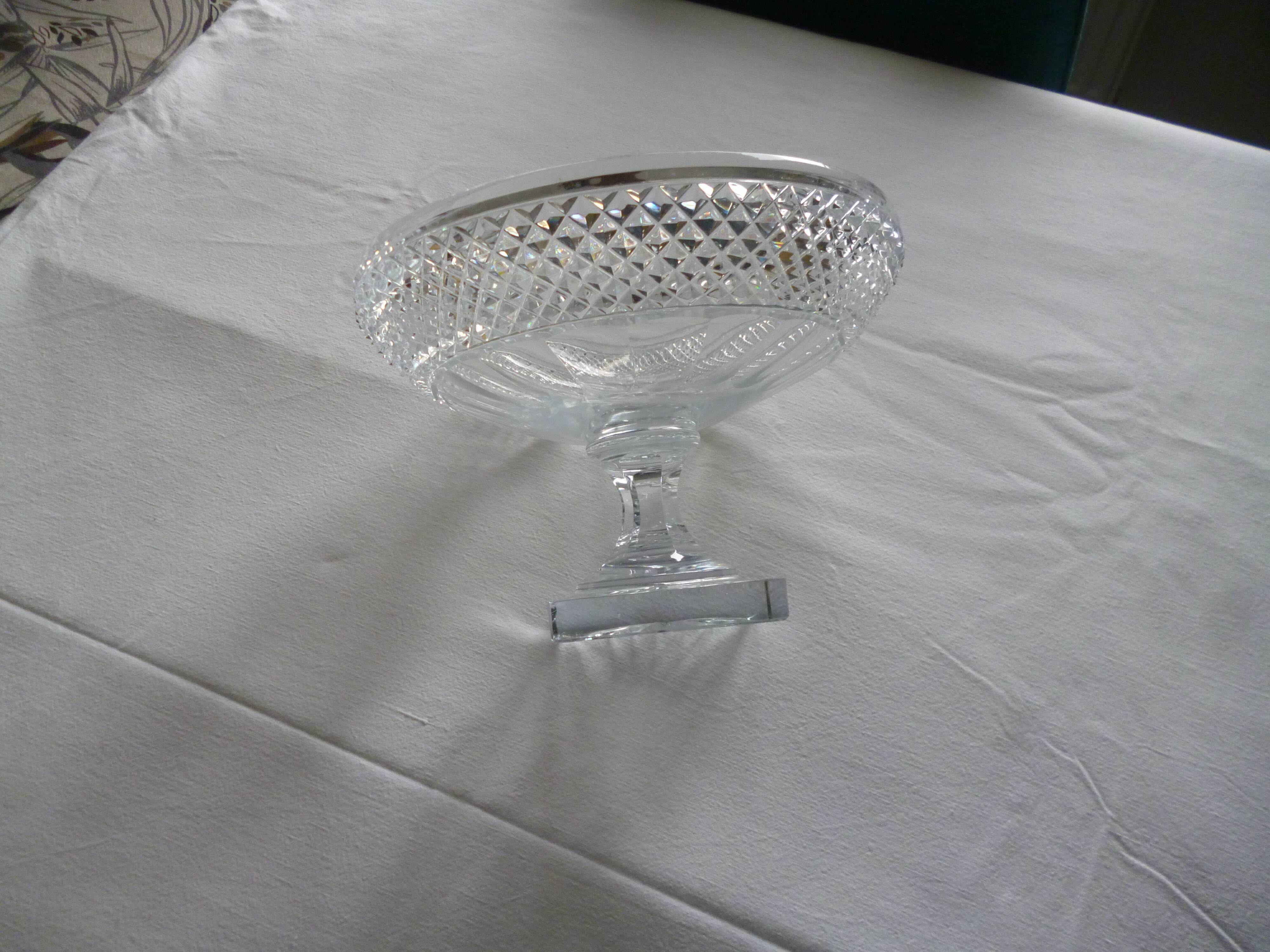 Cut crystal standing cup