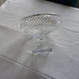 Coupe sur pied en cristal taillé
