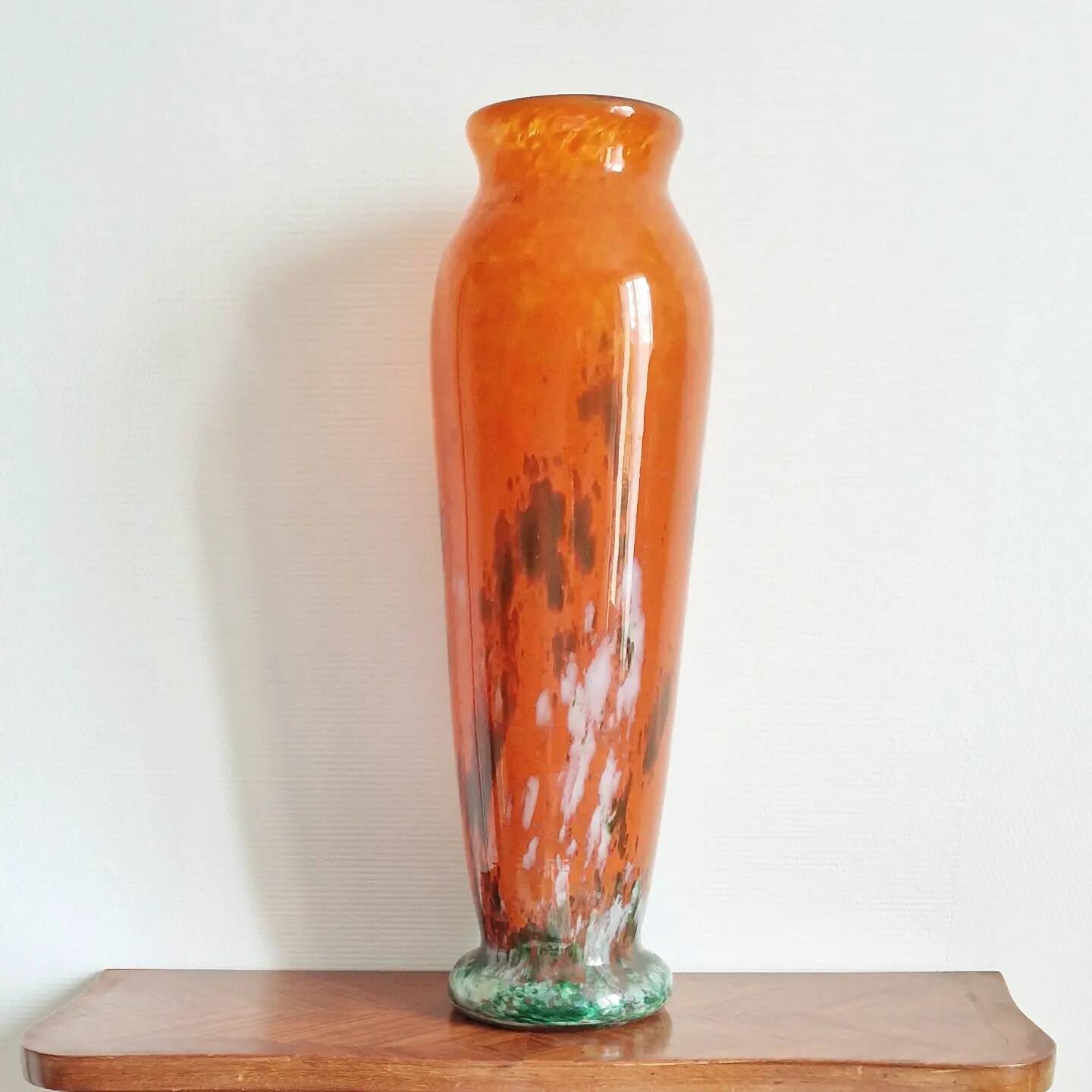 Marmoreal glass vase signed Lorrain Nancy