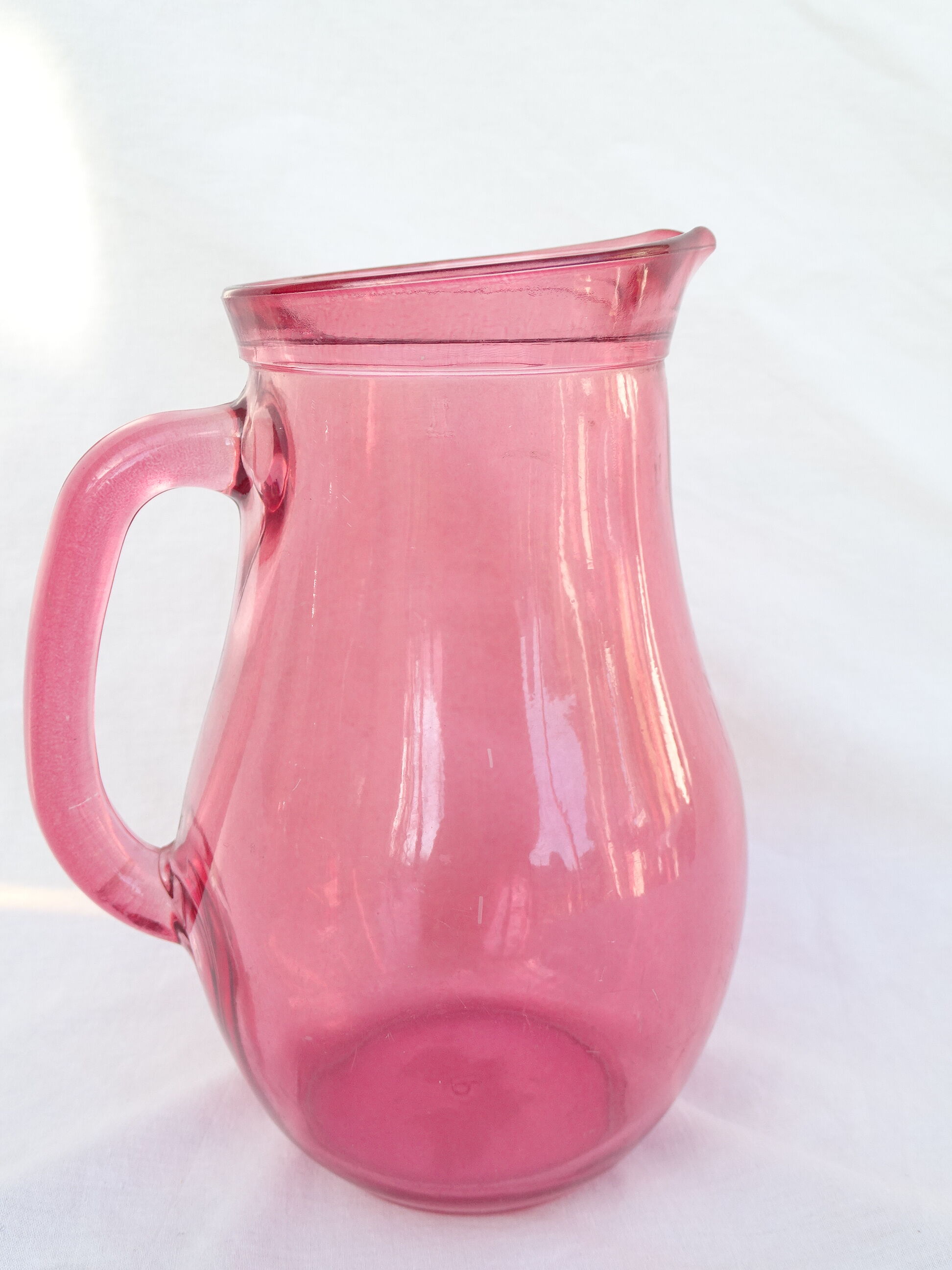 Vintage pitcher in pink glass 1l