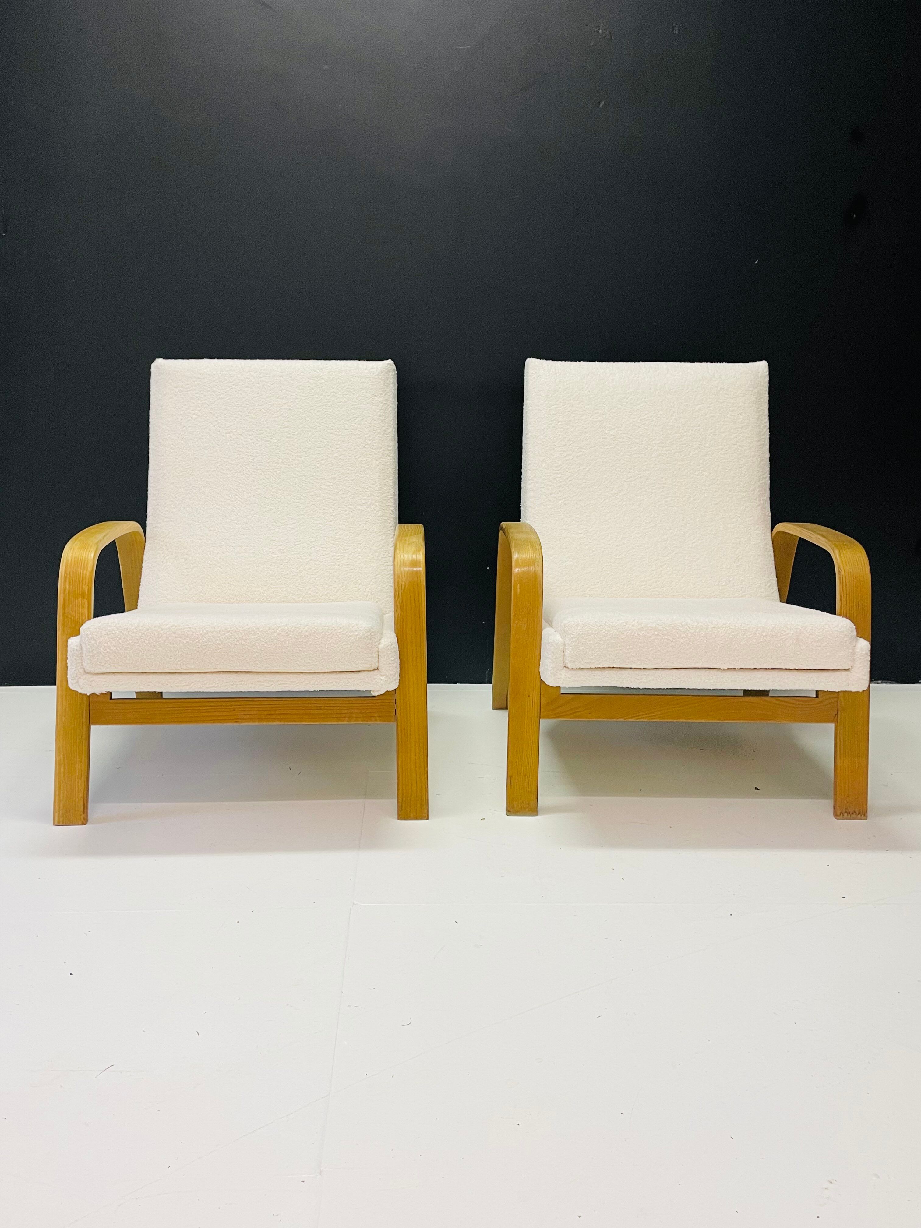 Paire de fauteuils steiner