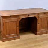 All-Faced Oak Commercial Desk - 1900