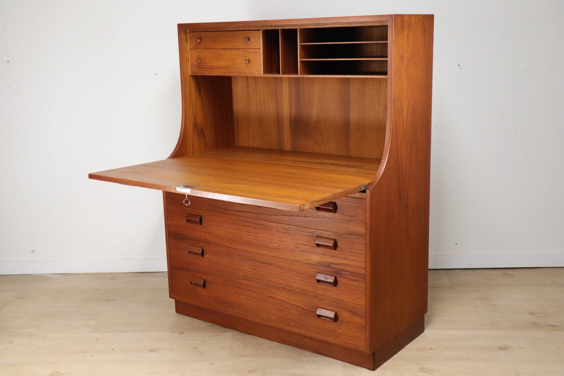 Scandinavian secretary Borge Mogensen Soborg edition, 1960