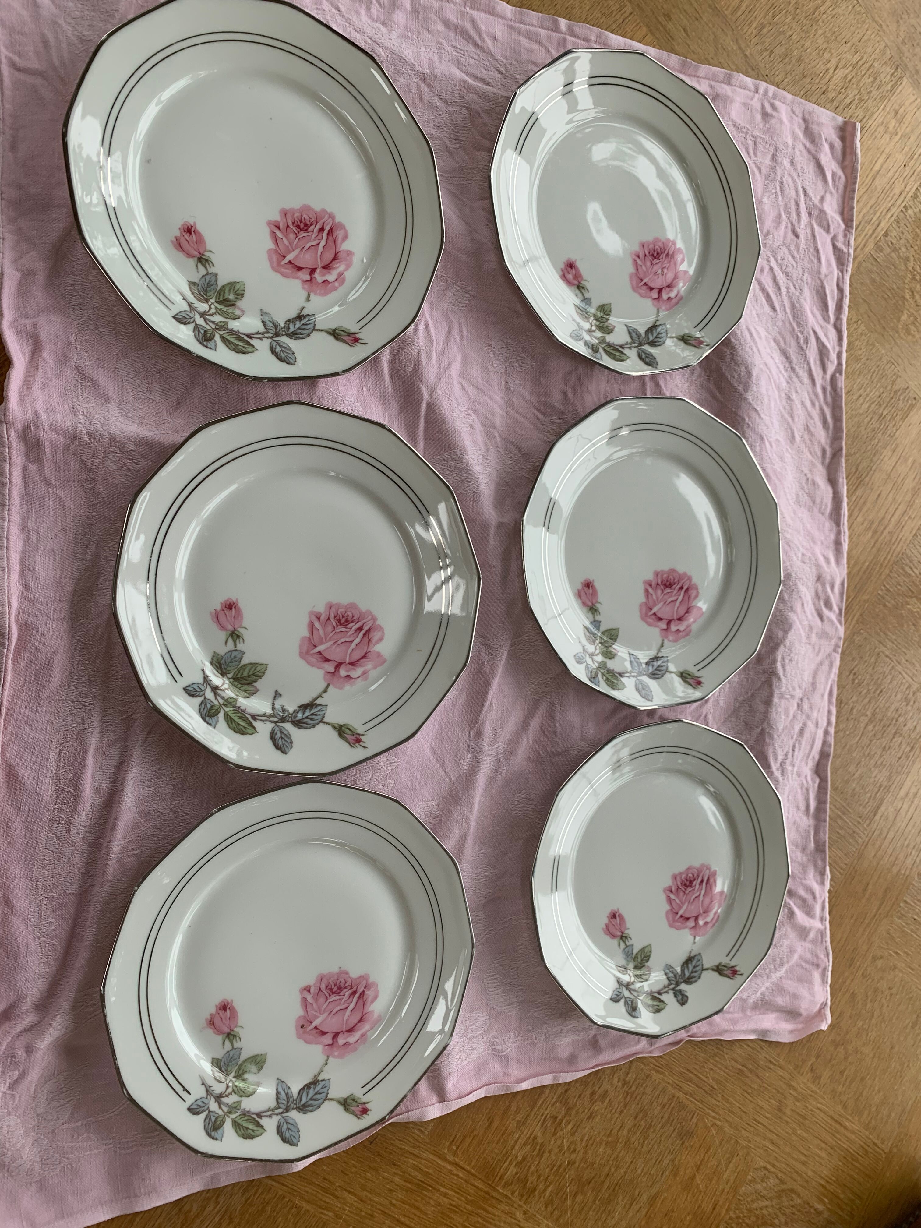 6 dessert plates in white porcelain with art deco rose pattern