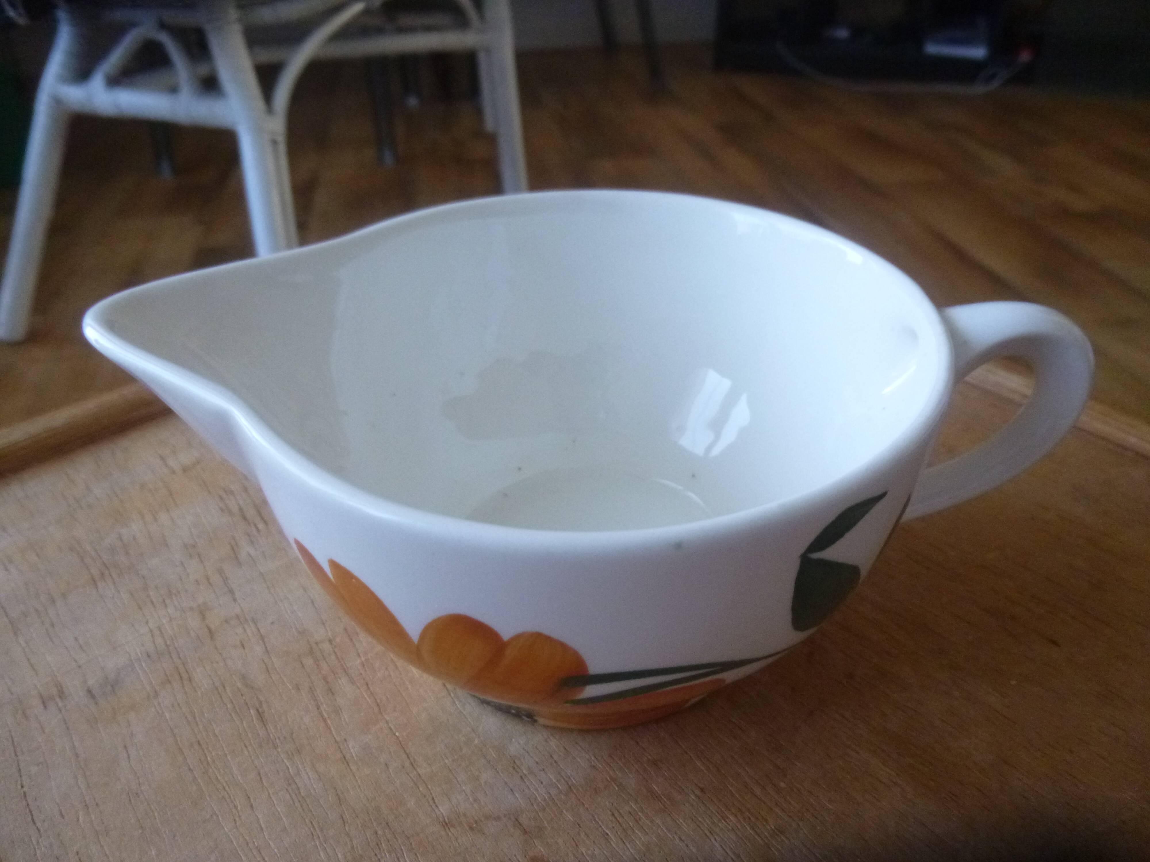 Gien sauce boat