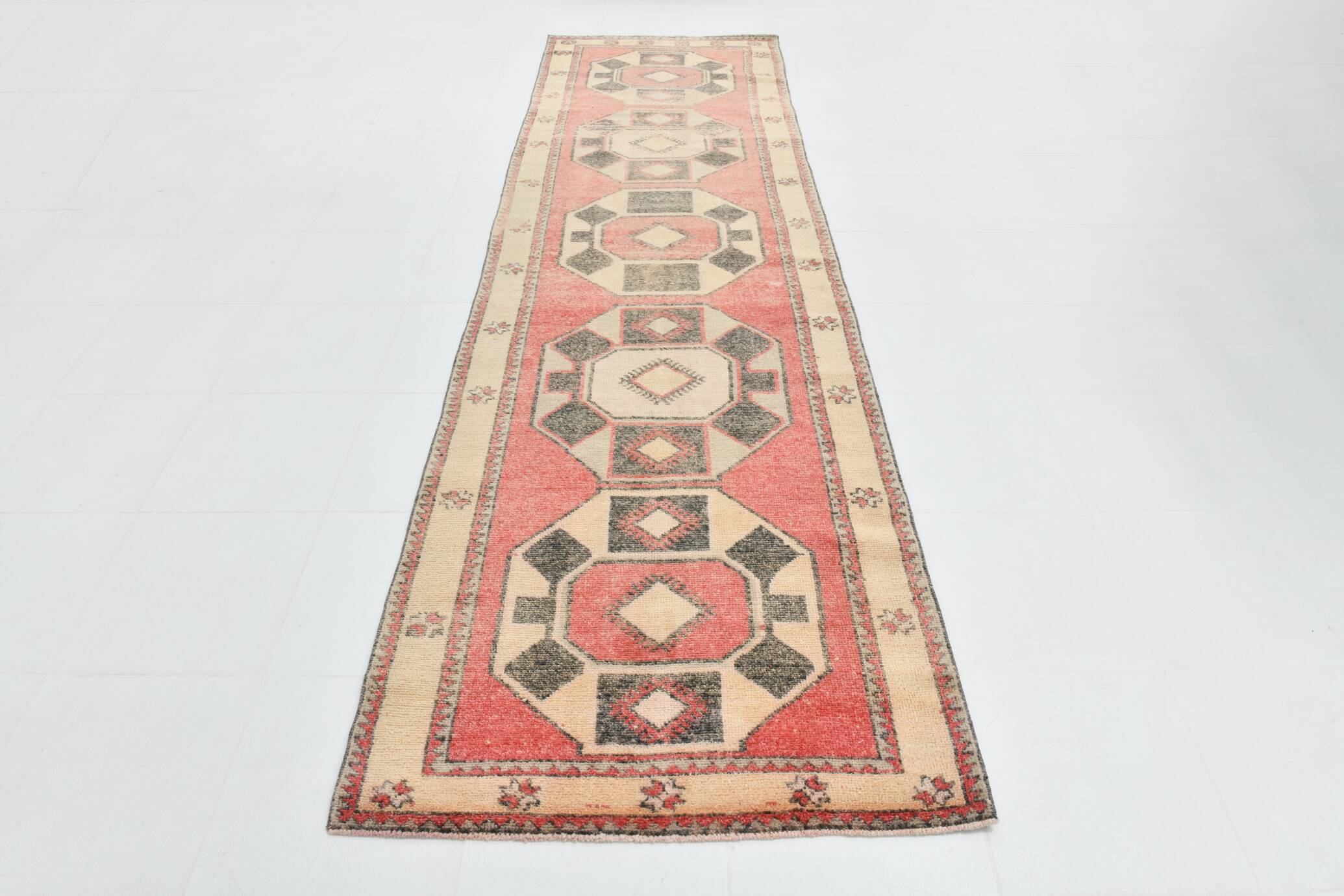 4x12 Coral Red & Beige Vintage Runner Rug,106x375 Cm