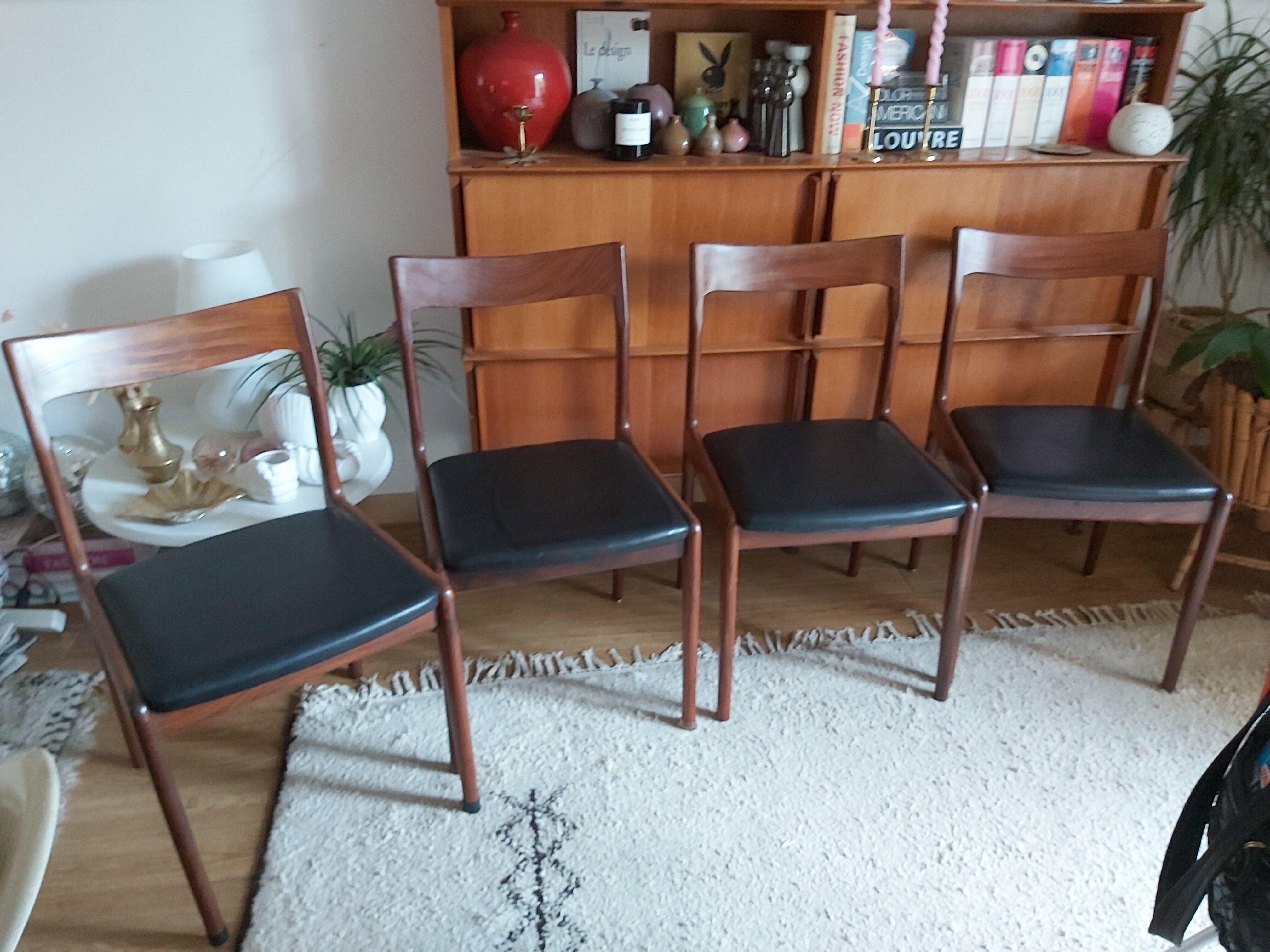 Teckla Scandinavian 4-chair series in vintage teak