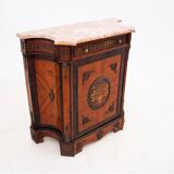Commode marquetée, Italie, milieu du XIXe siècle.