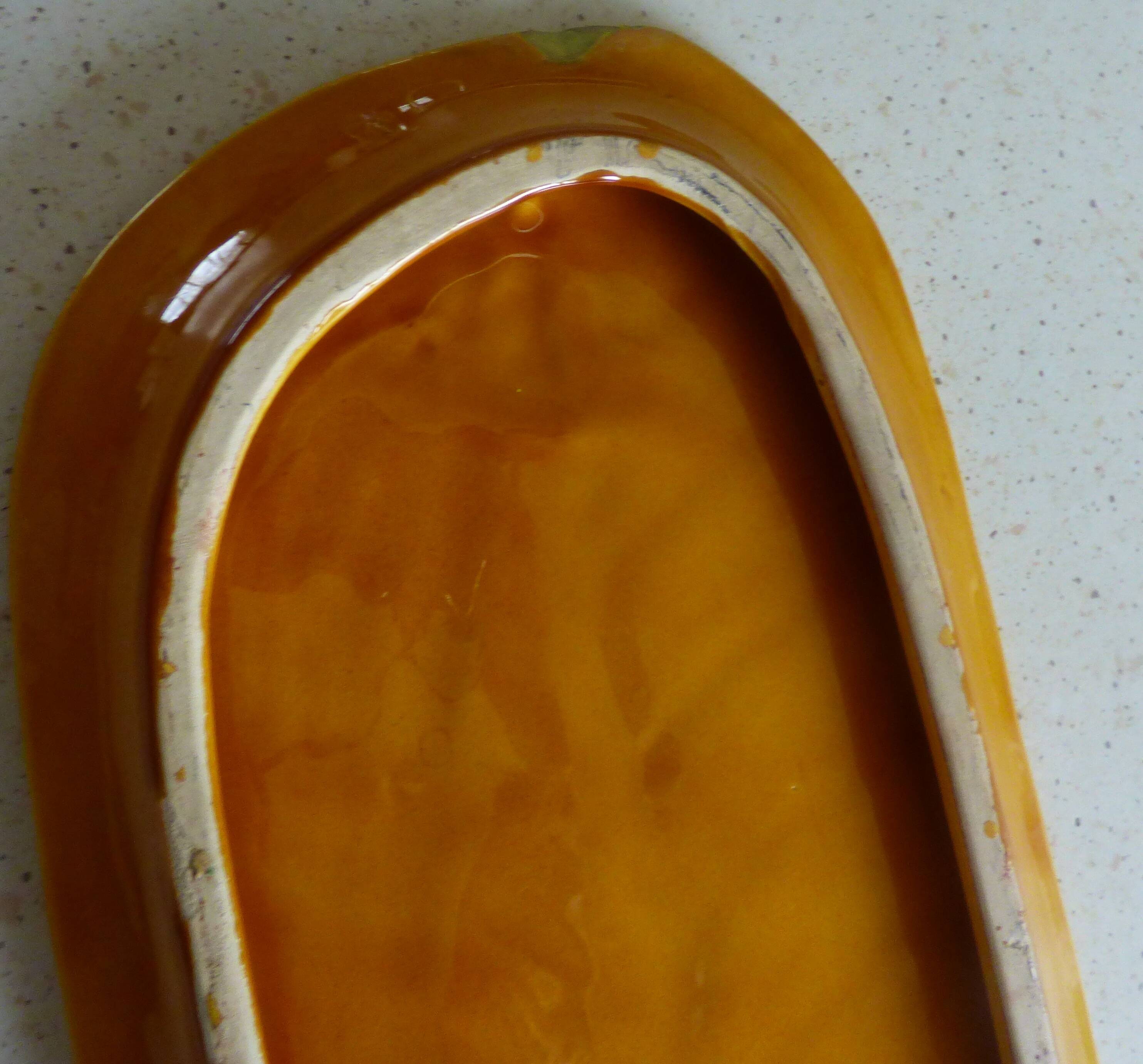 Oval earthenware dish from Valllaurin Friance-I-59