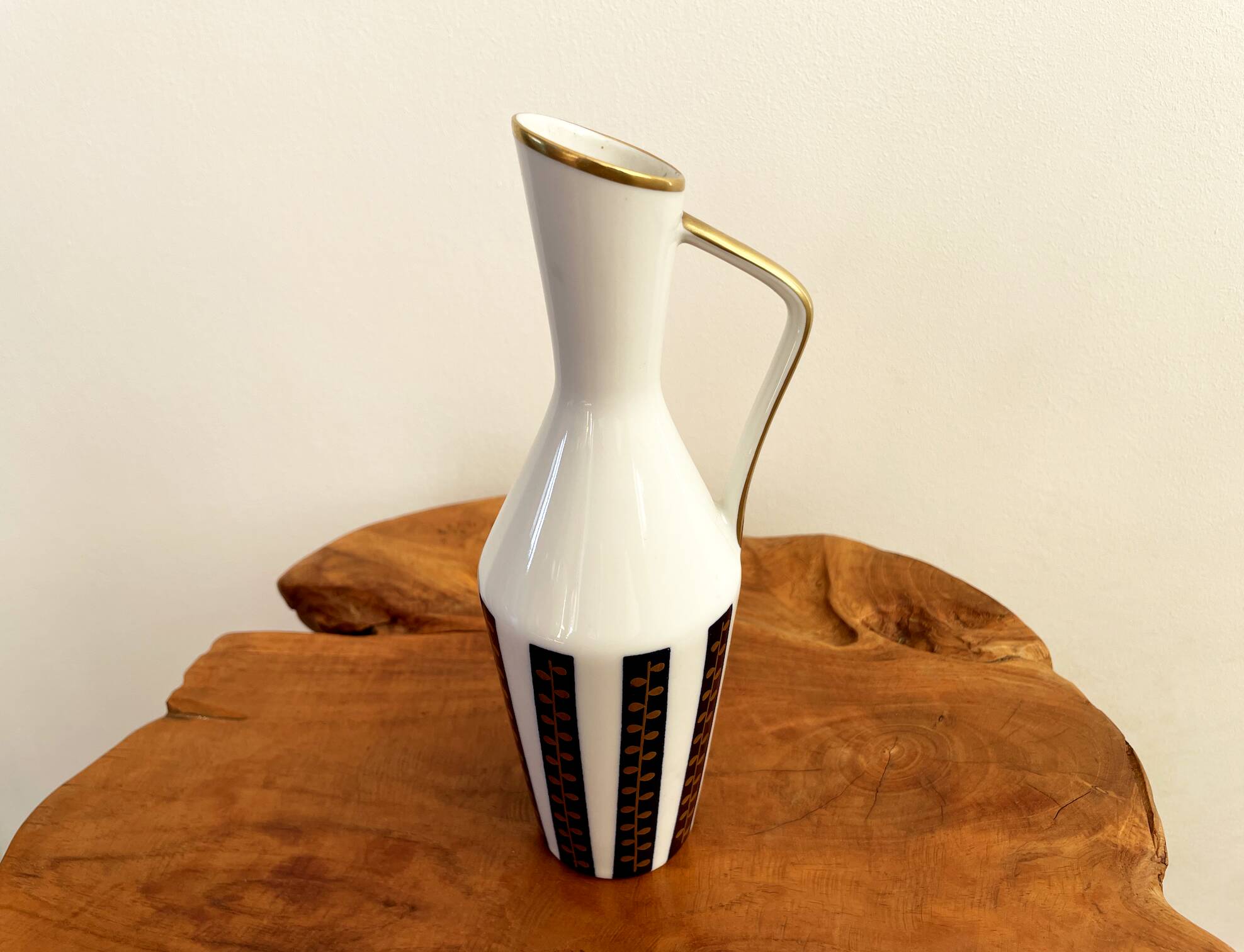 Volkstedt 1762 GDR Echt Kobalt Vase with Handle, East-German Vintage Porcelain