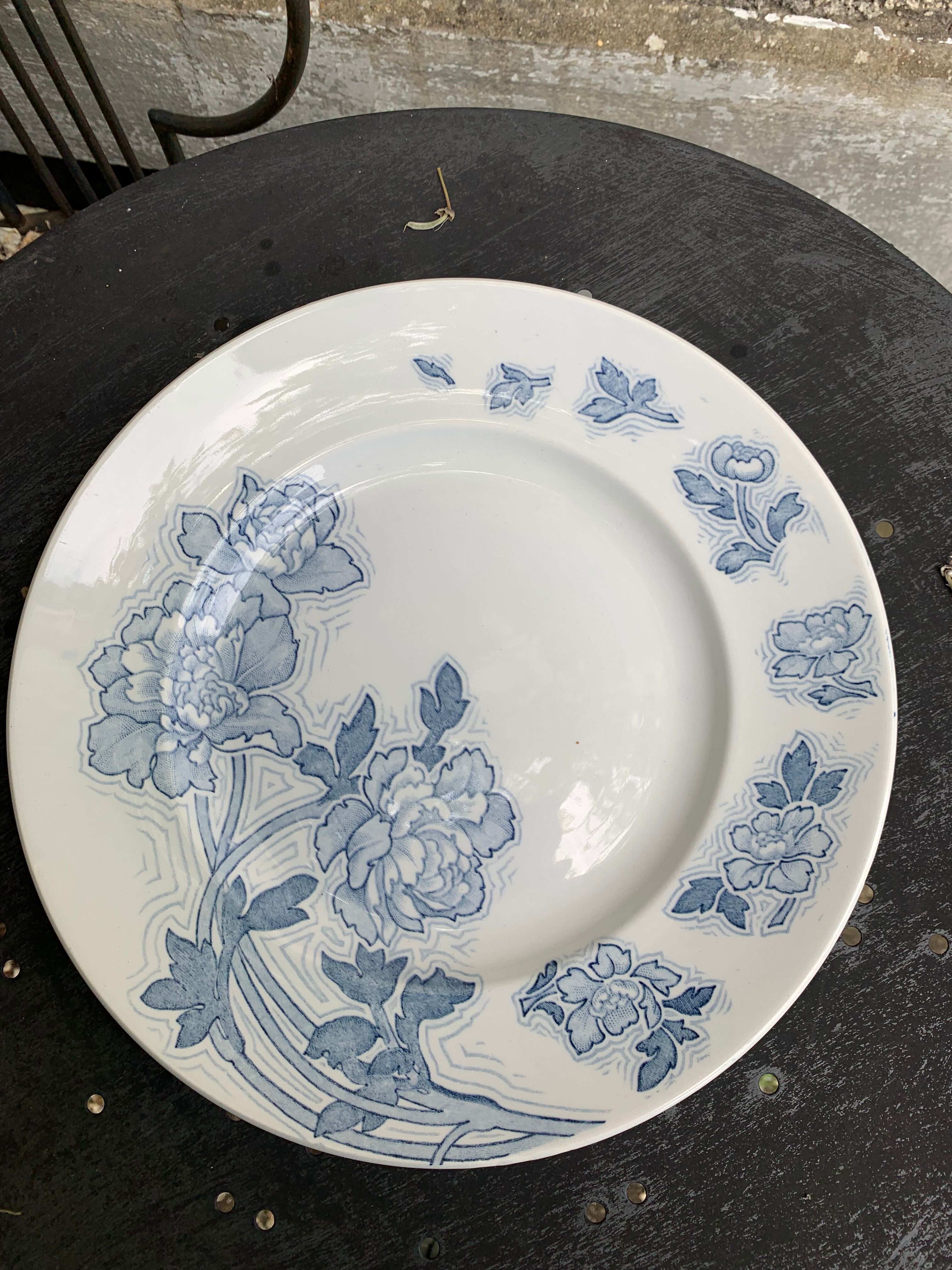 Cake dish, blue floral pattern, k & g luneville model Floreal, vintage and collector