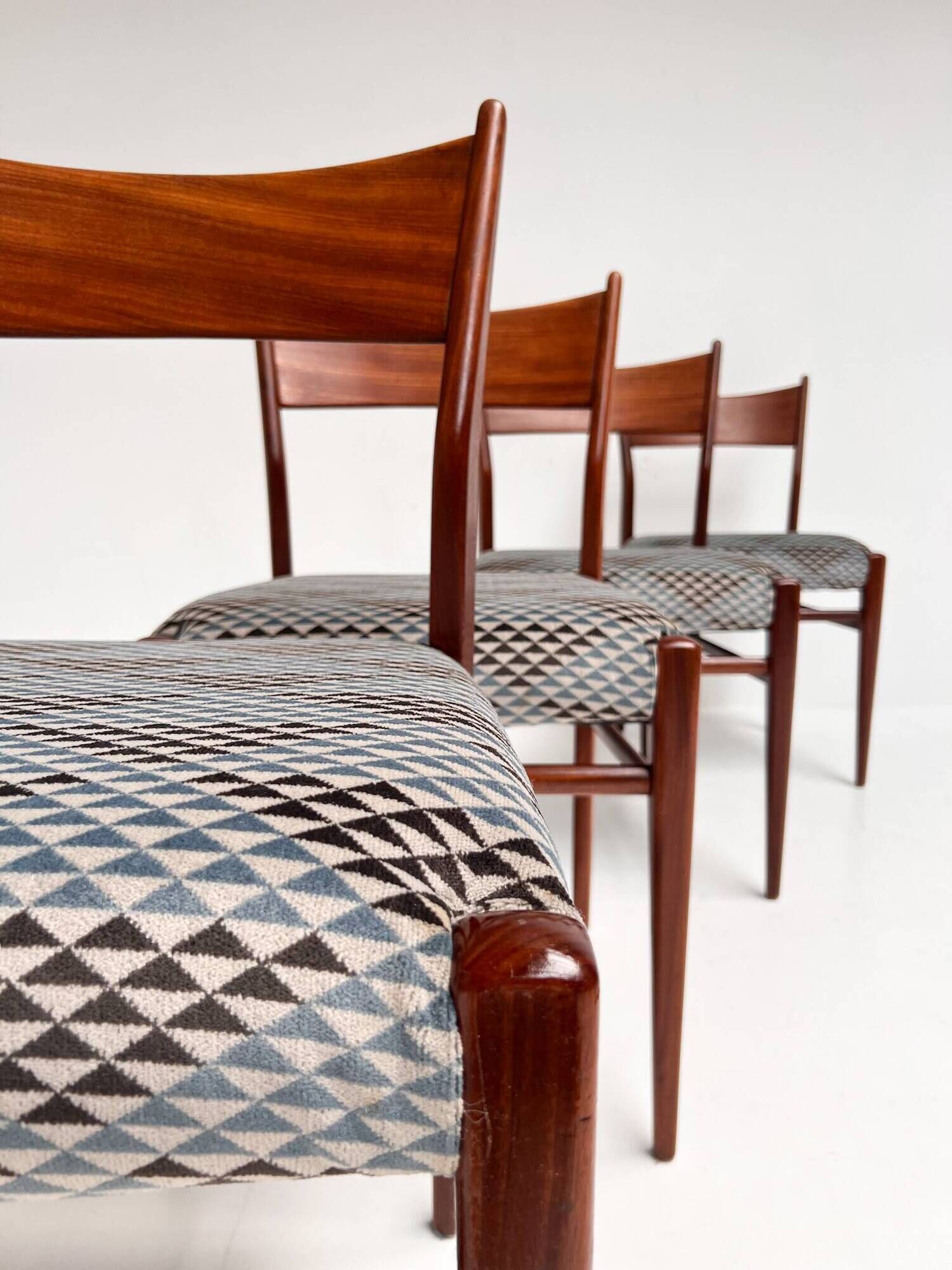 Ensemble de 4 chaises SA10 par Cees Braakman pour Pastoe, années 1960.