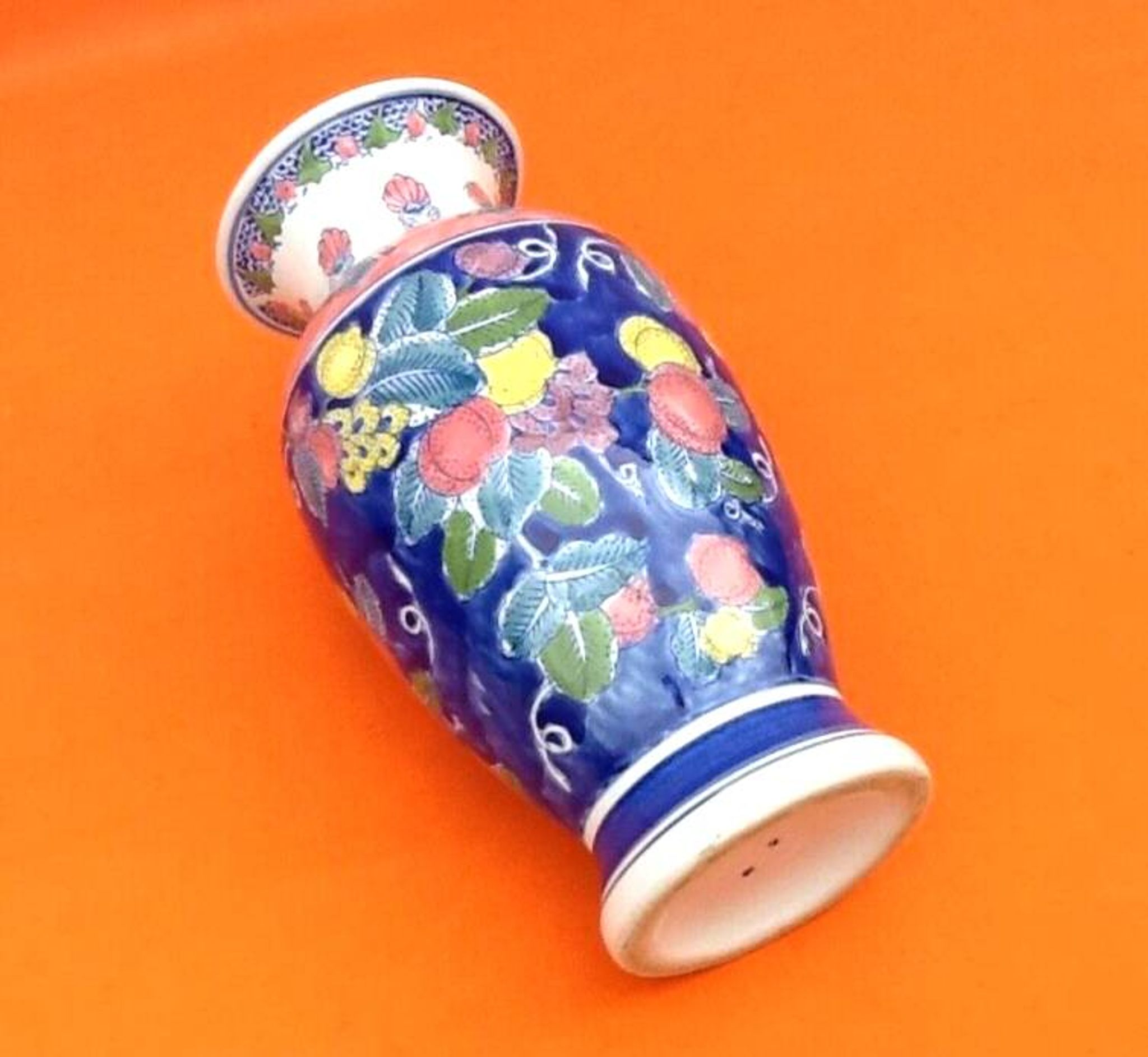Baluster vase Polychrome ceramic Floral decoration