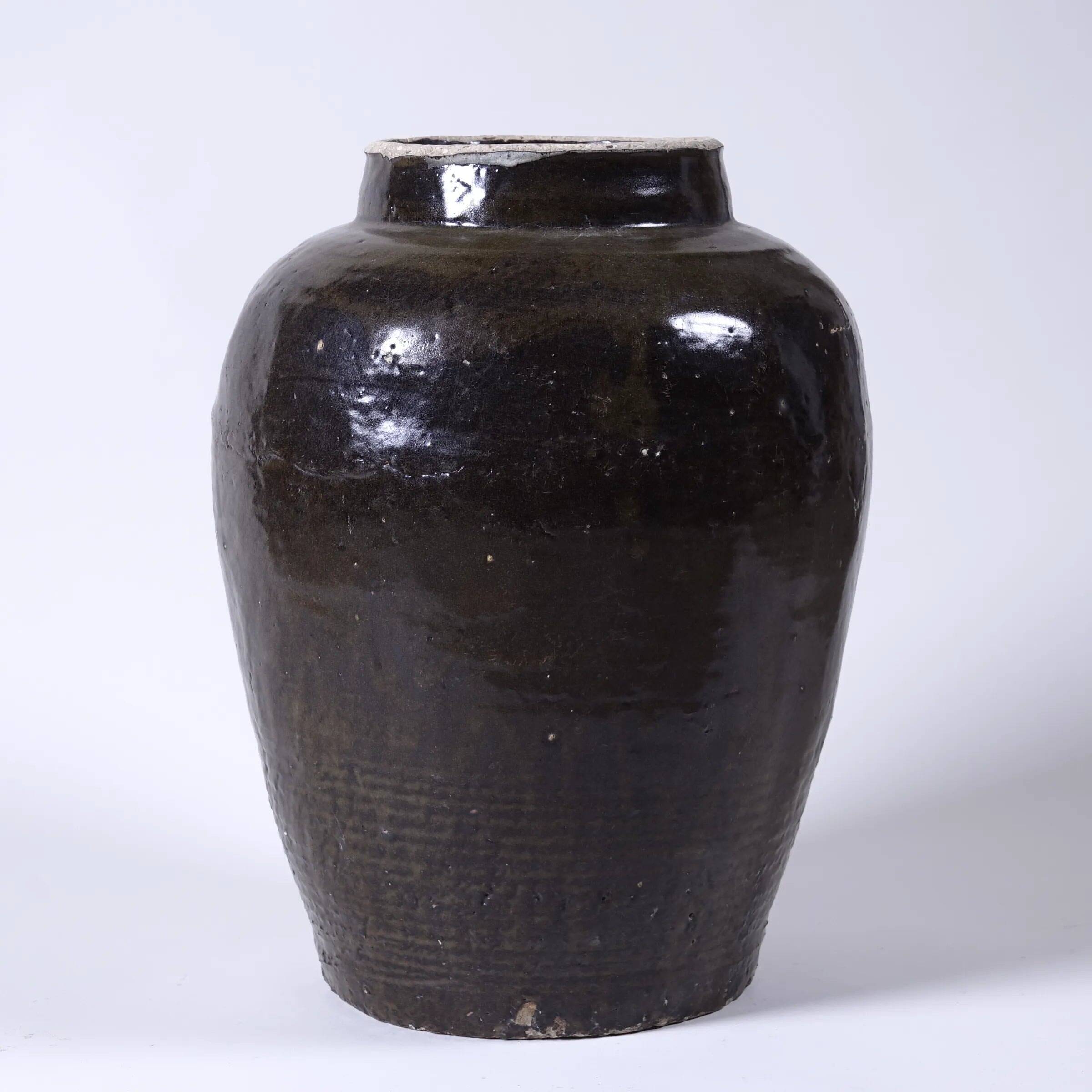Guang - Chinese black glazed jar no. 3