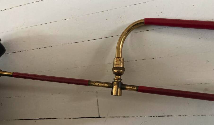 Adjustable wall lamp in black lacquered iron and brass, Italy, circa 1950