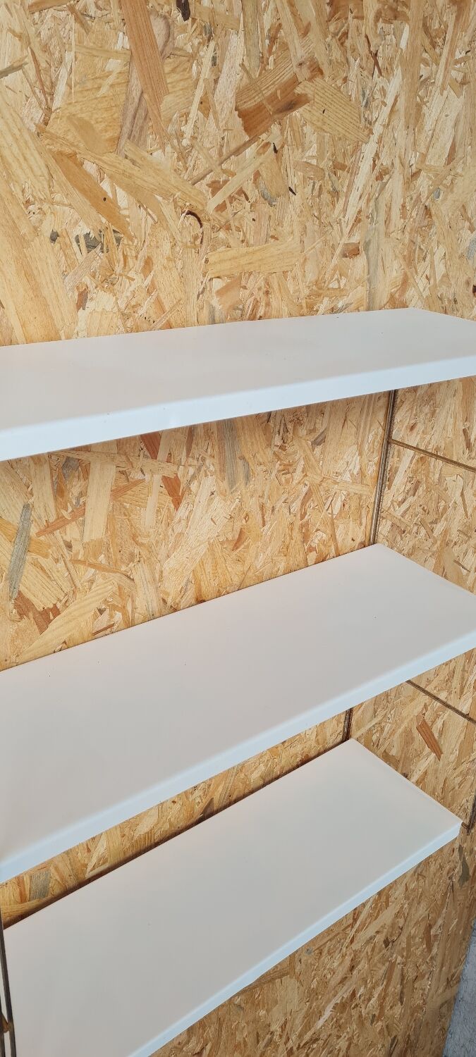 String shelf