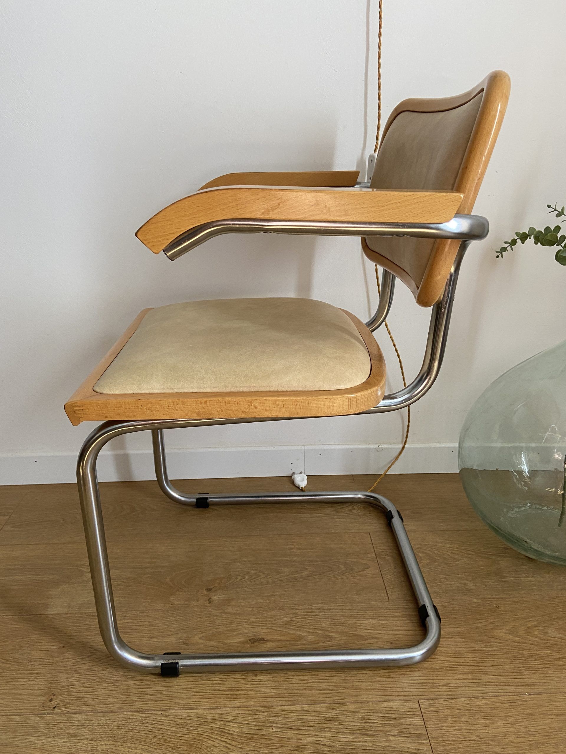 Fauteuil cesca b64 en skaï beige Marcel Breuer