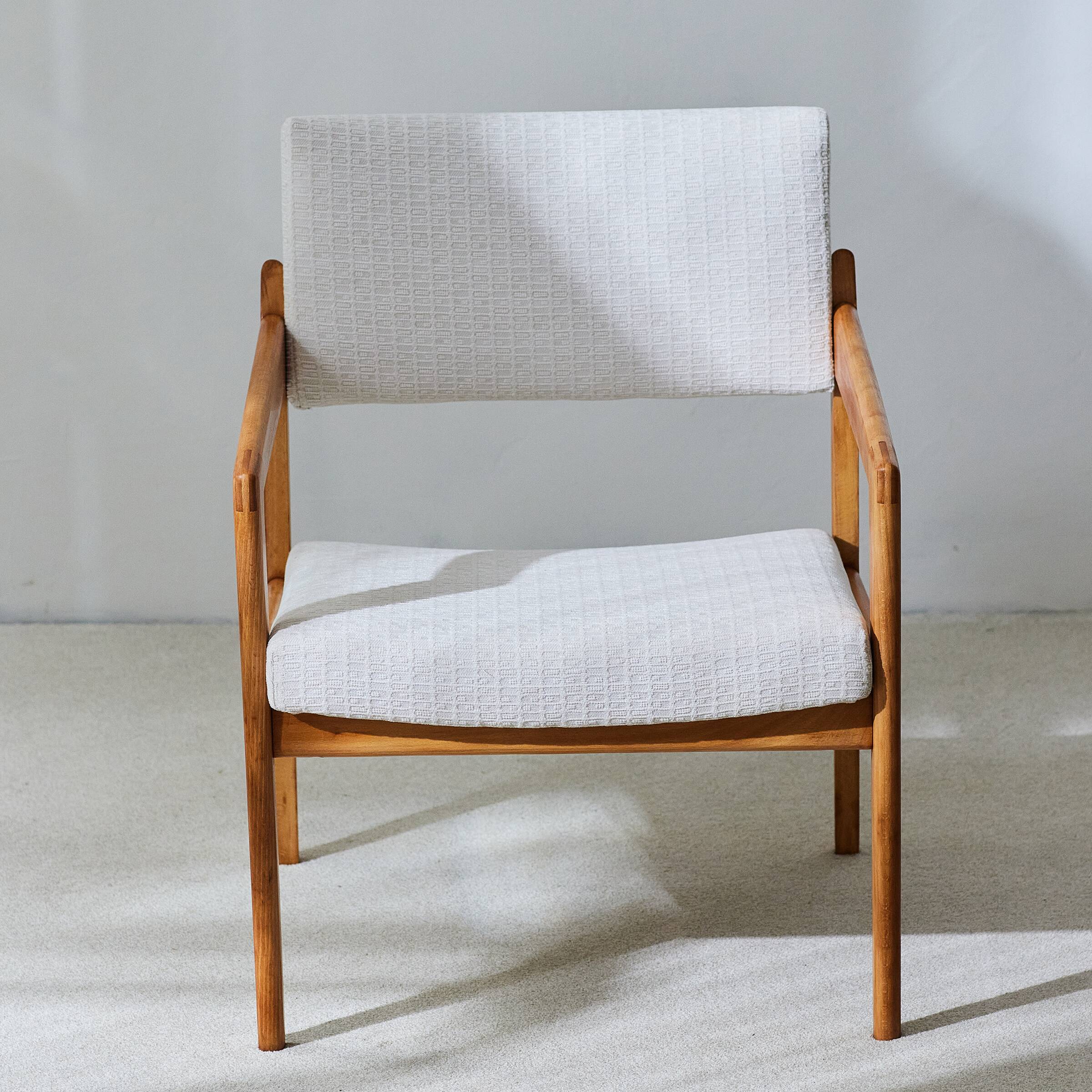 Thonet armchair model EMT 0030 designed by Rudolf Glatzel