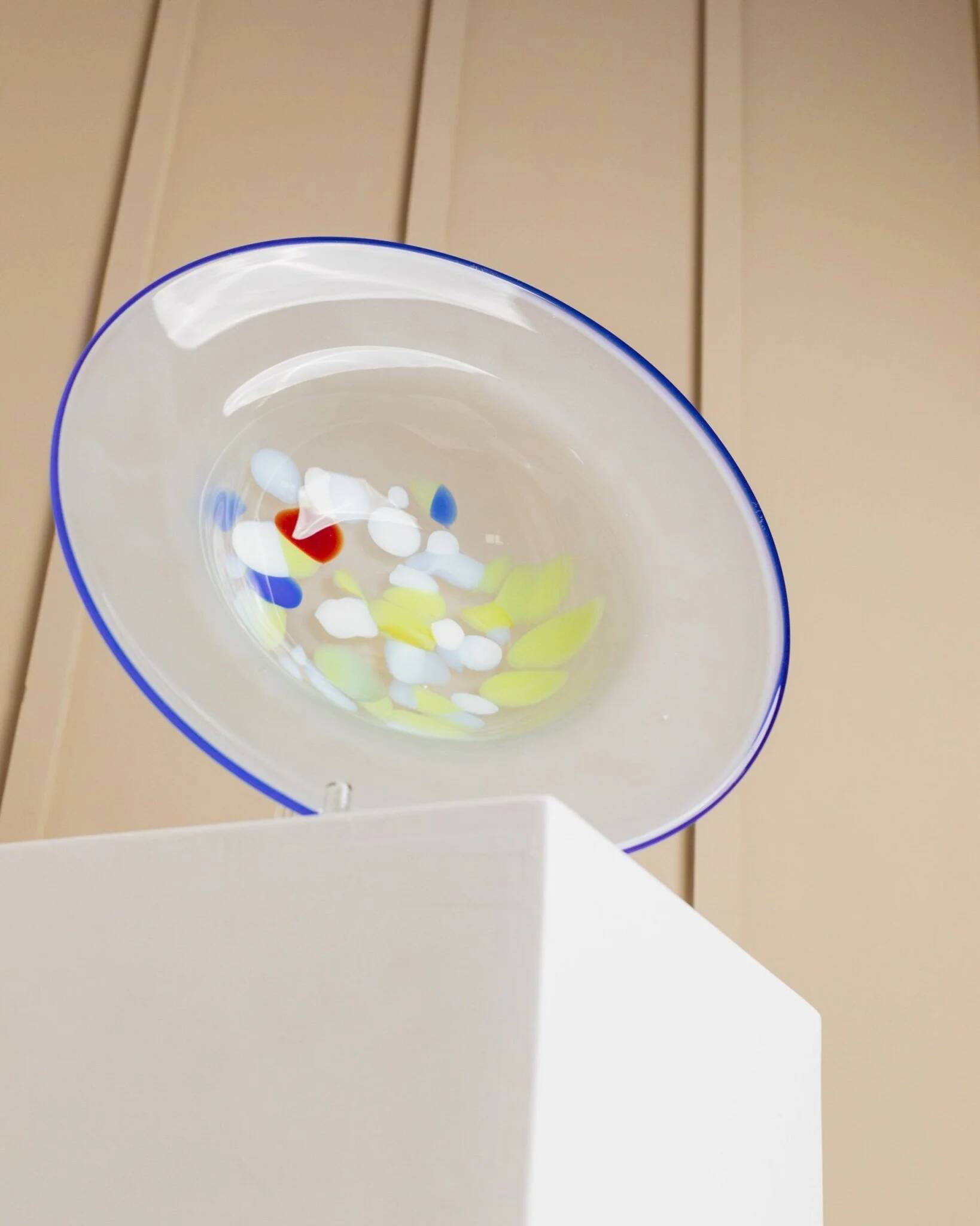 XL Vintage Murano Glass Bowl with Blue Rim and Multicolor Dots – Mouth-Blown Italian Glass, 1980s Pop Art