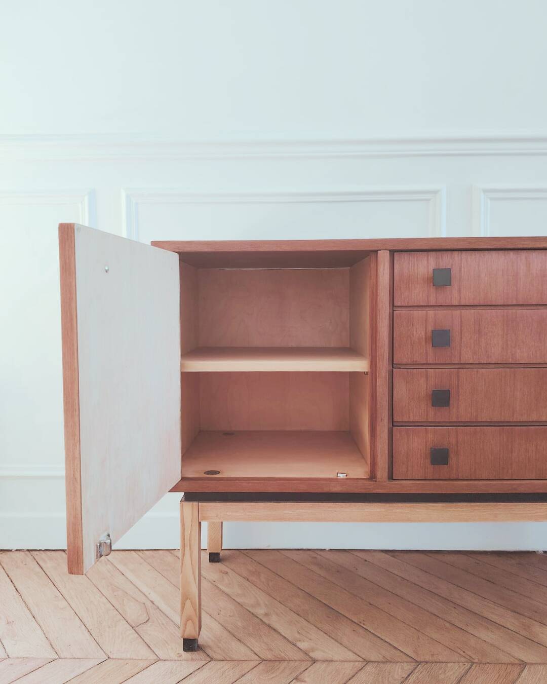 Low buffet / Vintage MDK sideboard renovated in teak, 1960s