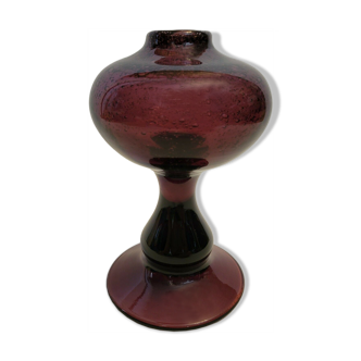Foot oil lamp in blown glass tinted plum color
