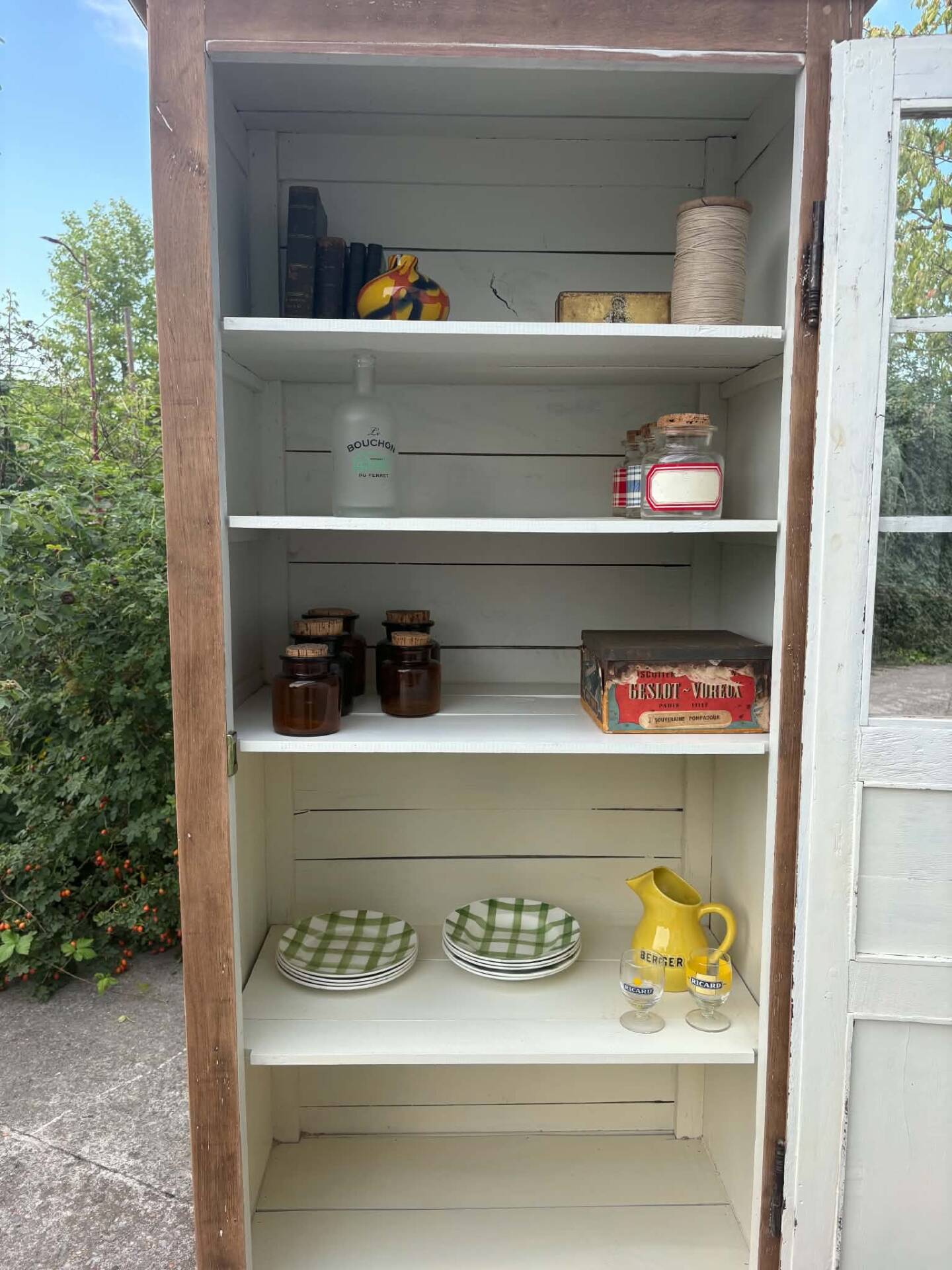 Armoire / vitrine  ancienne en bois massif