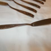 Lot of 12 metal fish cutlery sets.