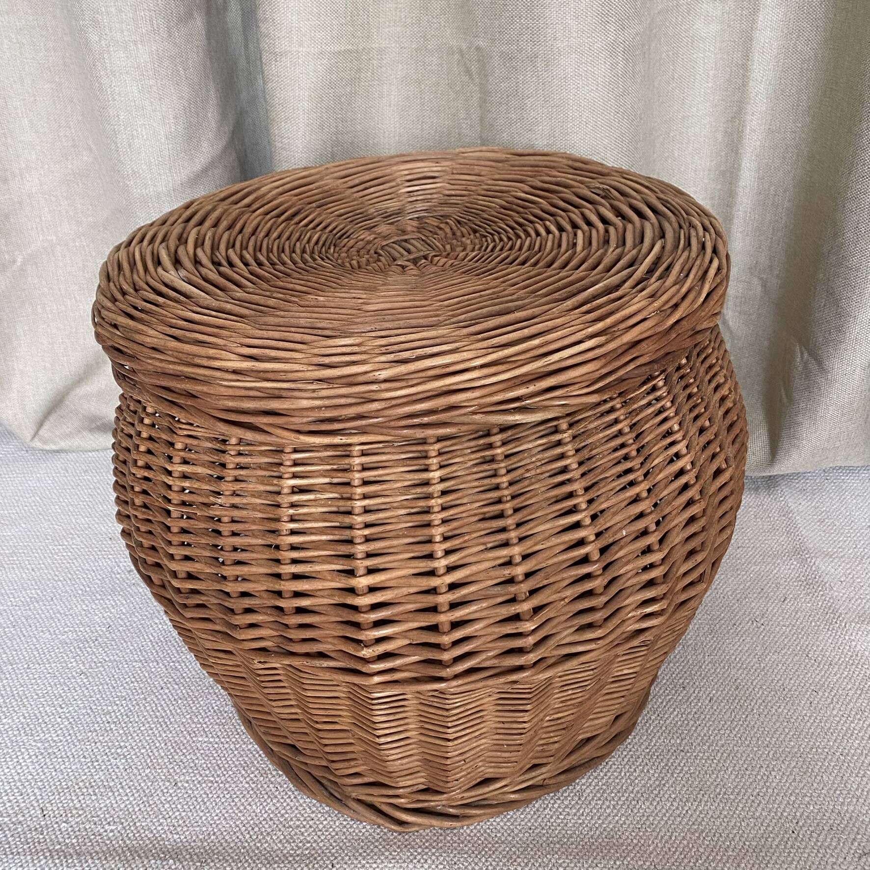 Rattan storage pouffe from the 60s-70s.