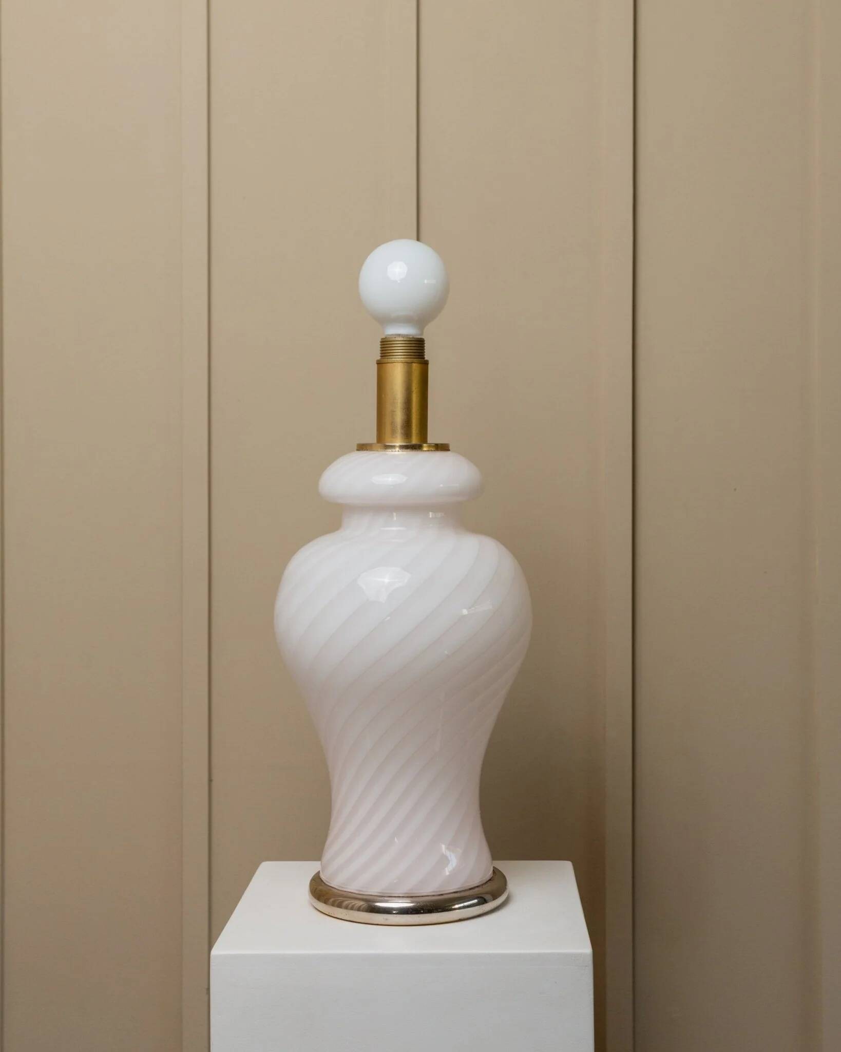 XXL Murano Glass Table Lamp, 1970s Italy, soft pink opaline – hand-blown glass with brass base