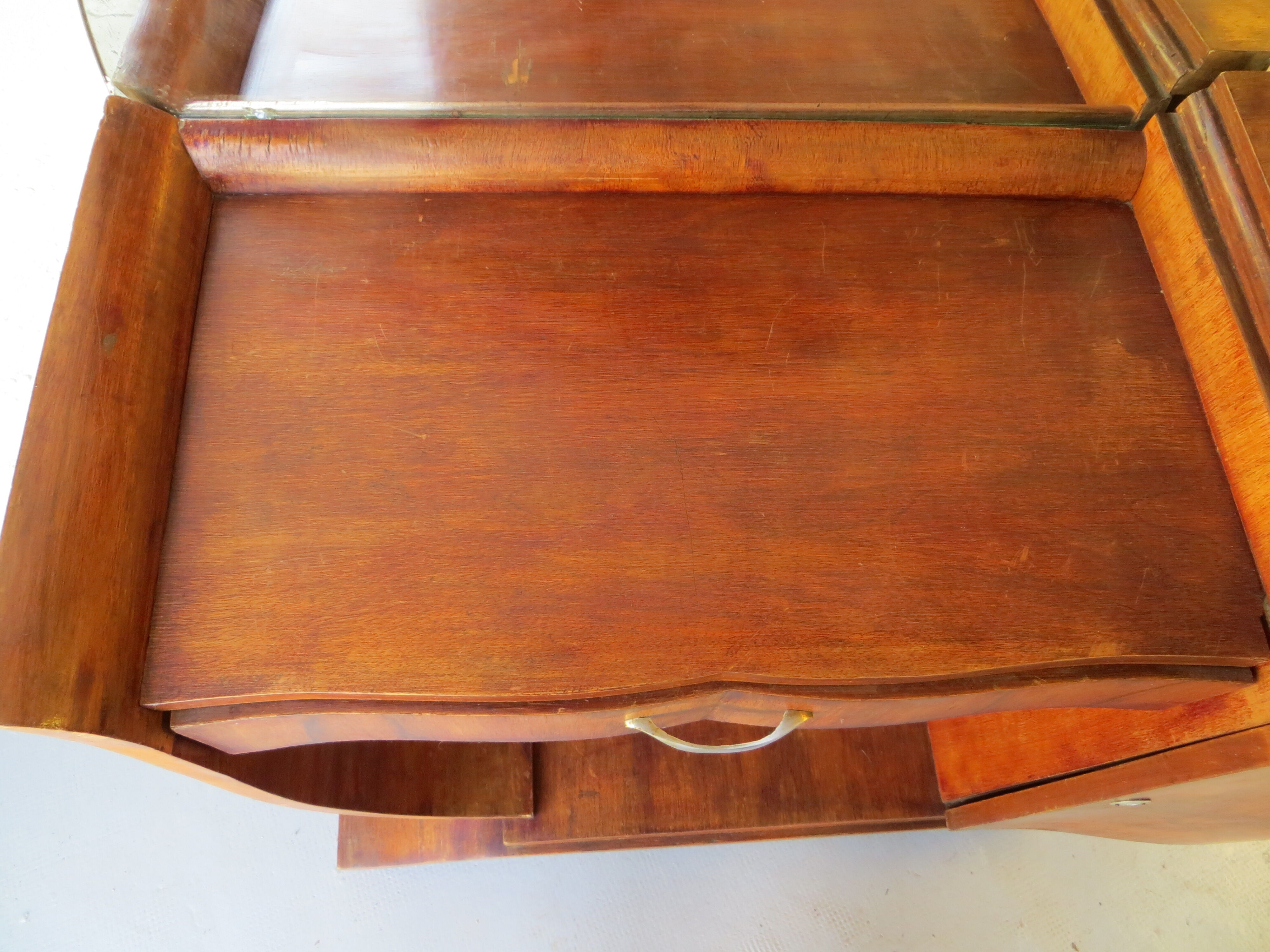 Art deco vanity table the 30s