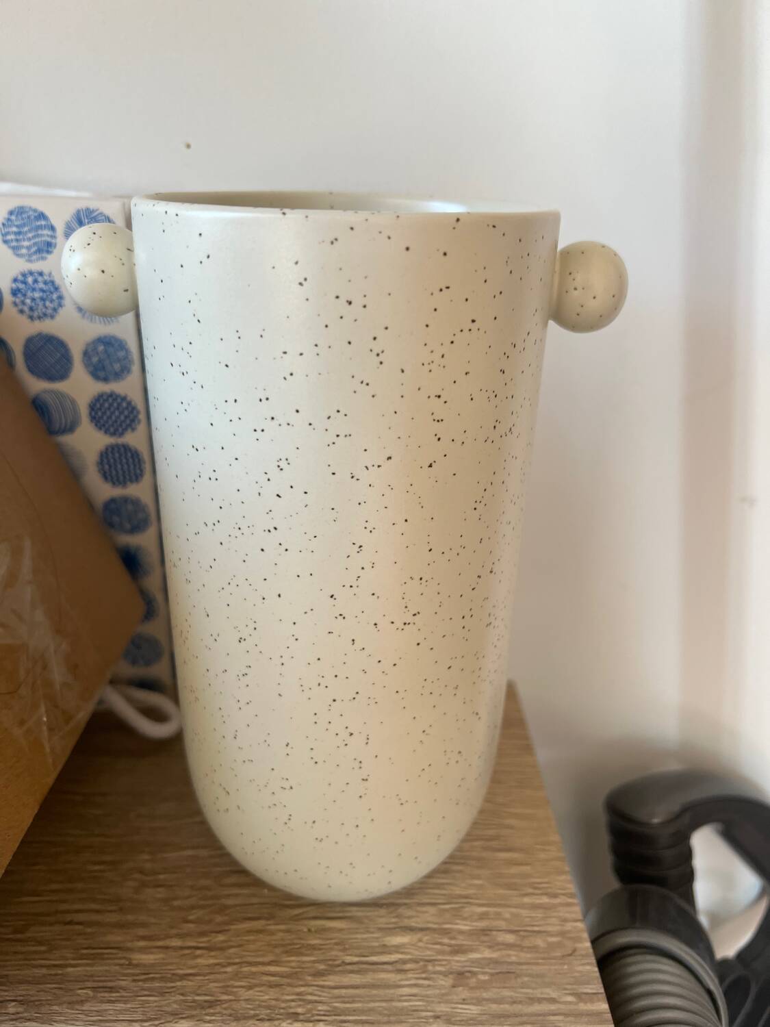 Empty pocket vase vintage contemporary design pot