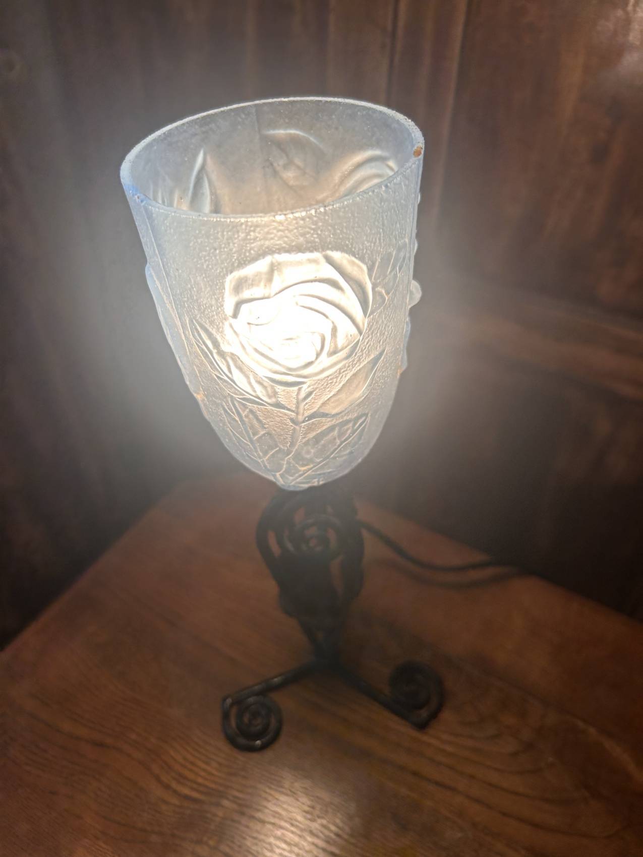 Art Deco lamp in blue glass paste with rose decoration – poetic rarity