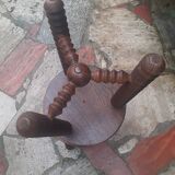 Table bas avec 2 petit tabouret
