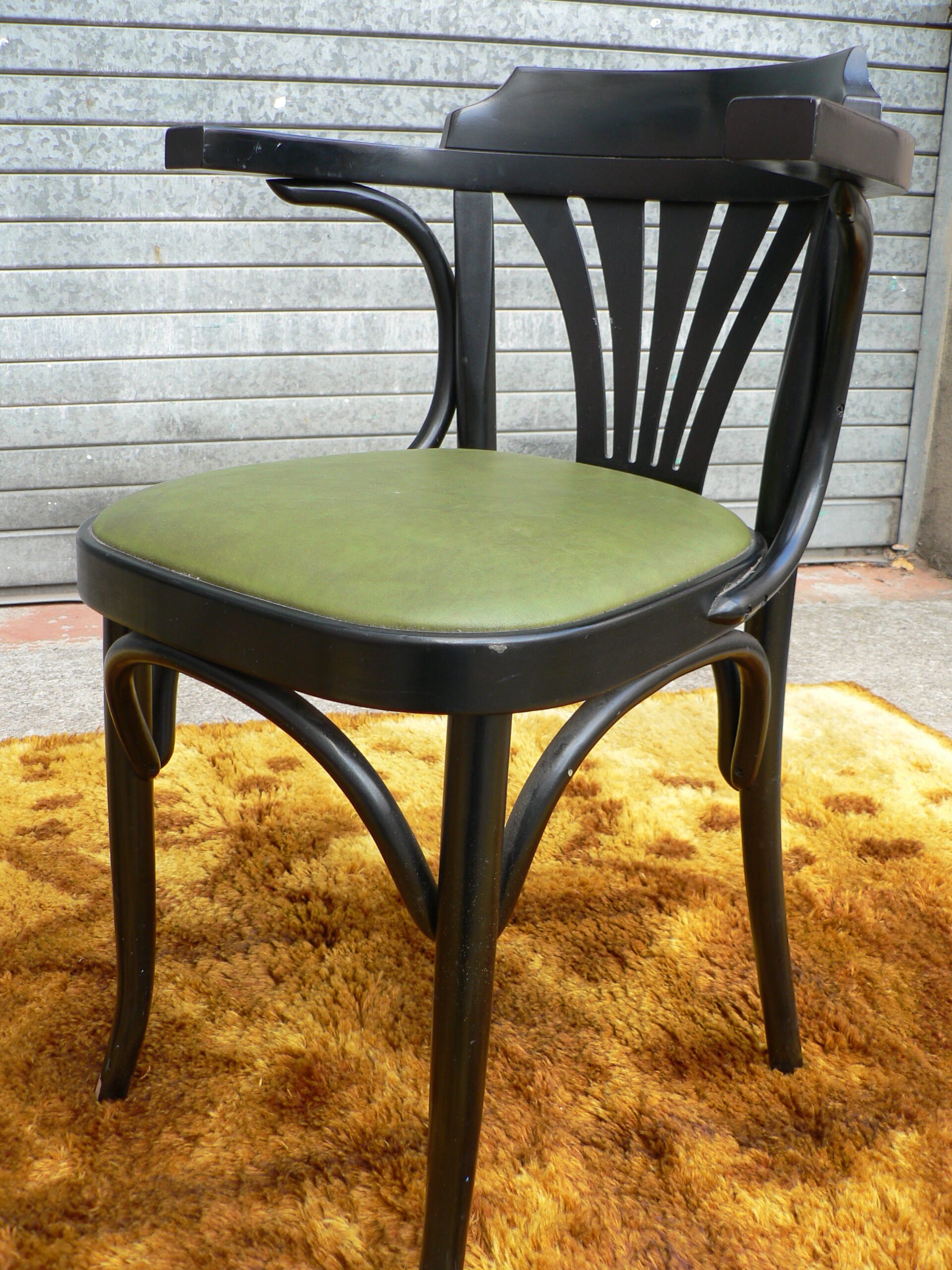 Pair of armchairs type bistro skai