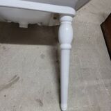 Old hidra porcelain sink