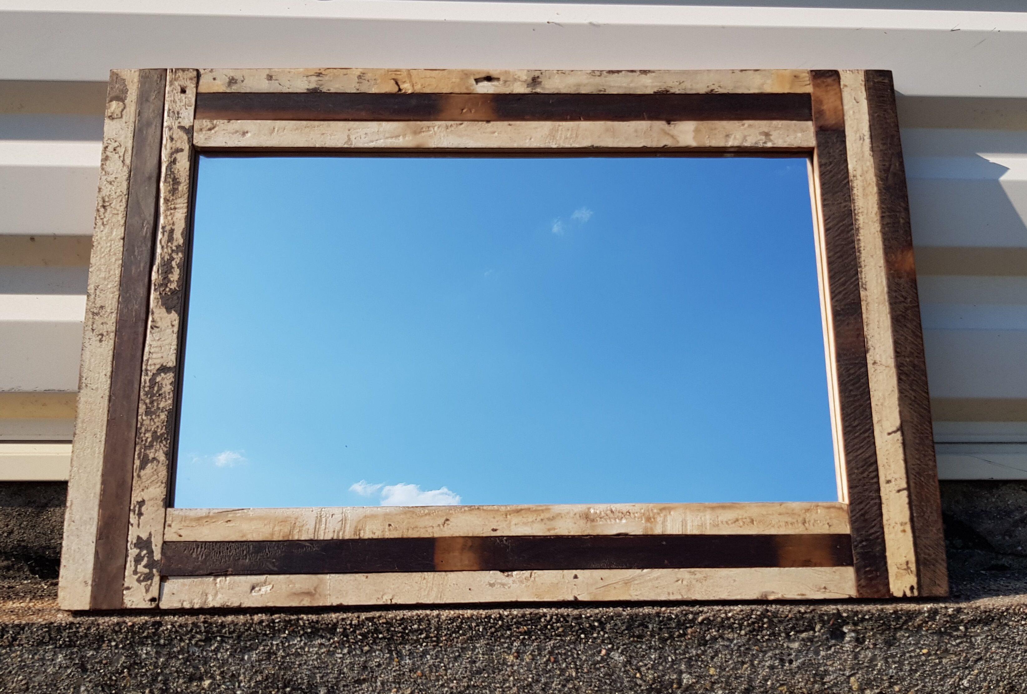 Rectangular mirror in polychrome wood