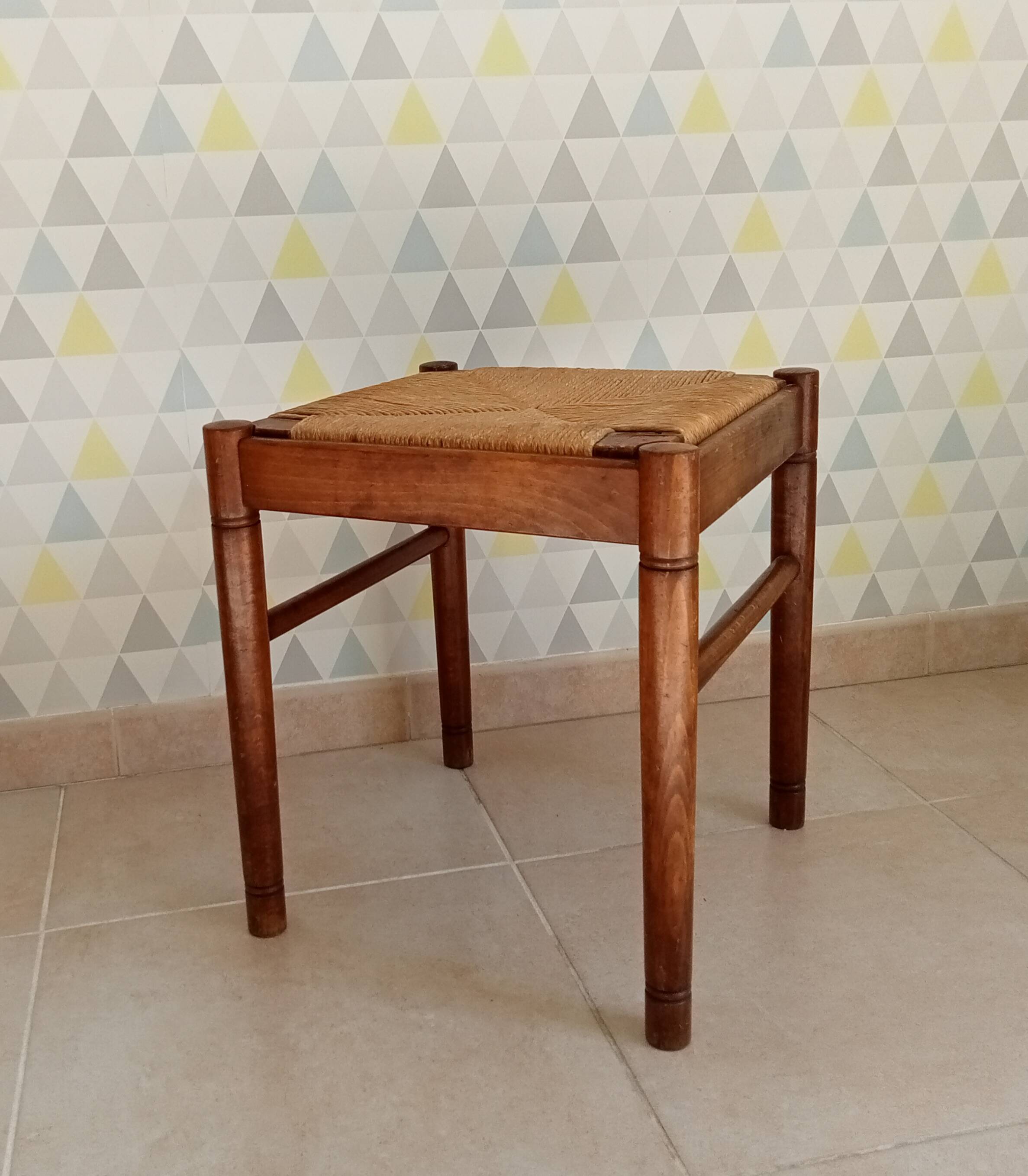 Vintage straw stool in cherry wood 70s/80s