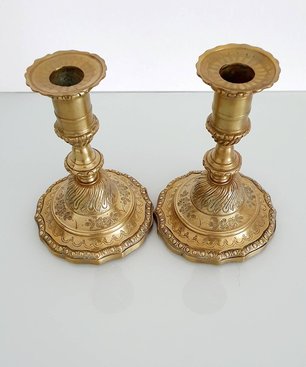 Pair of 19th century gilt bronze candlesticks - Château de Compiègne