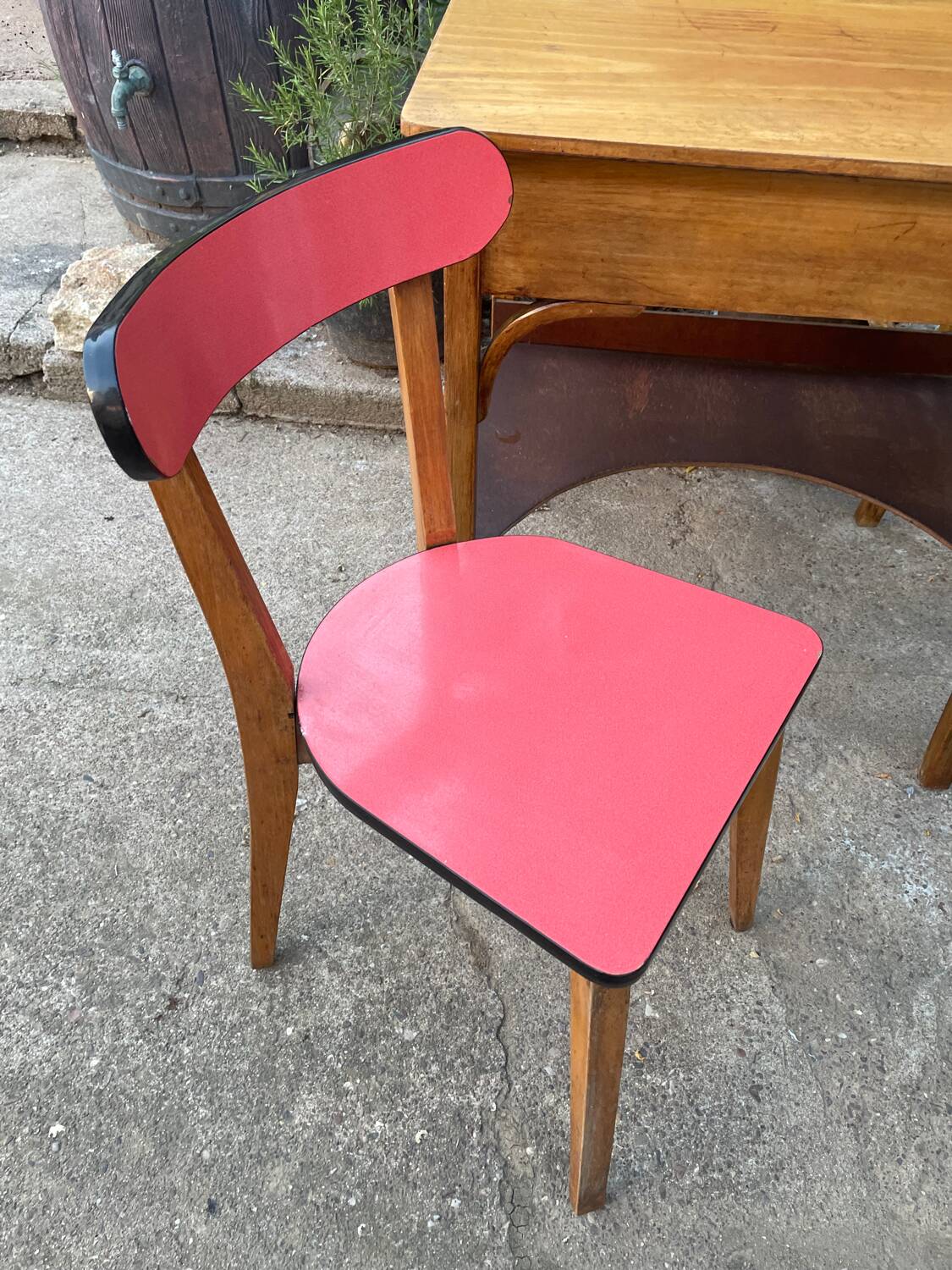 Baumann children's desk + chair