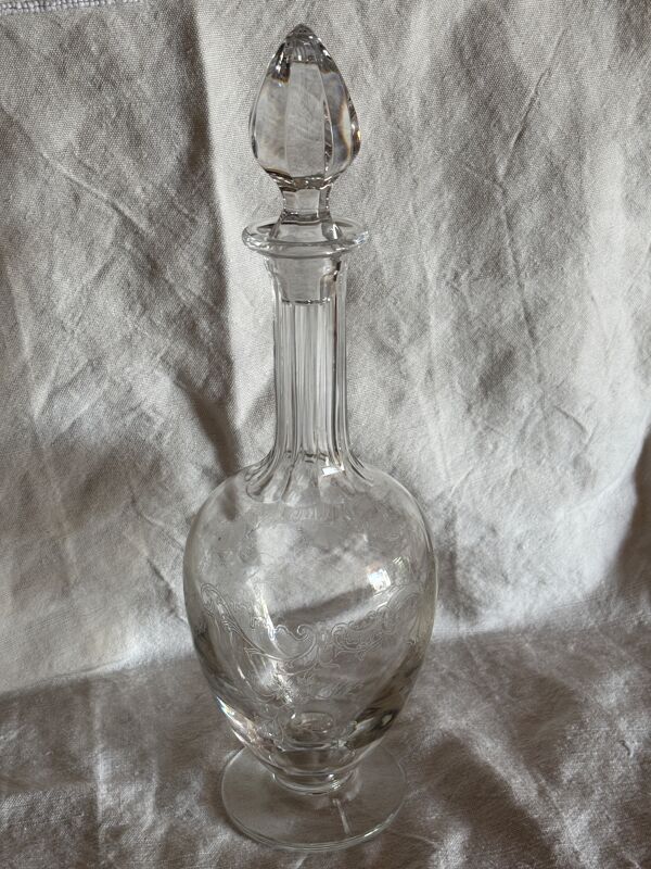 Carafe ancienne en cristal gravé Saint-Louis – décor floral