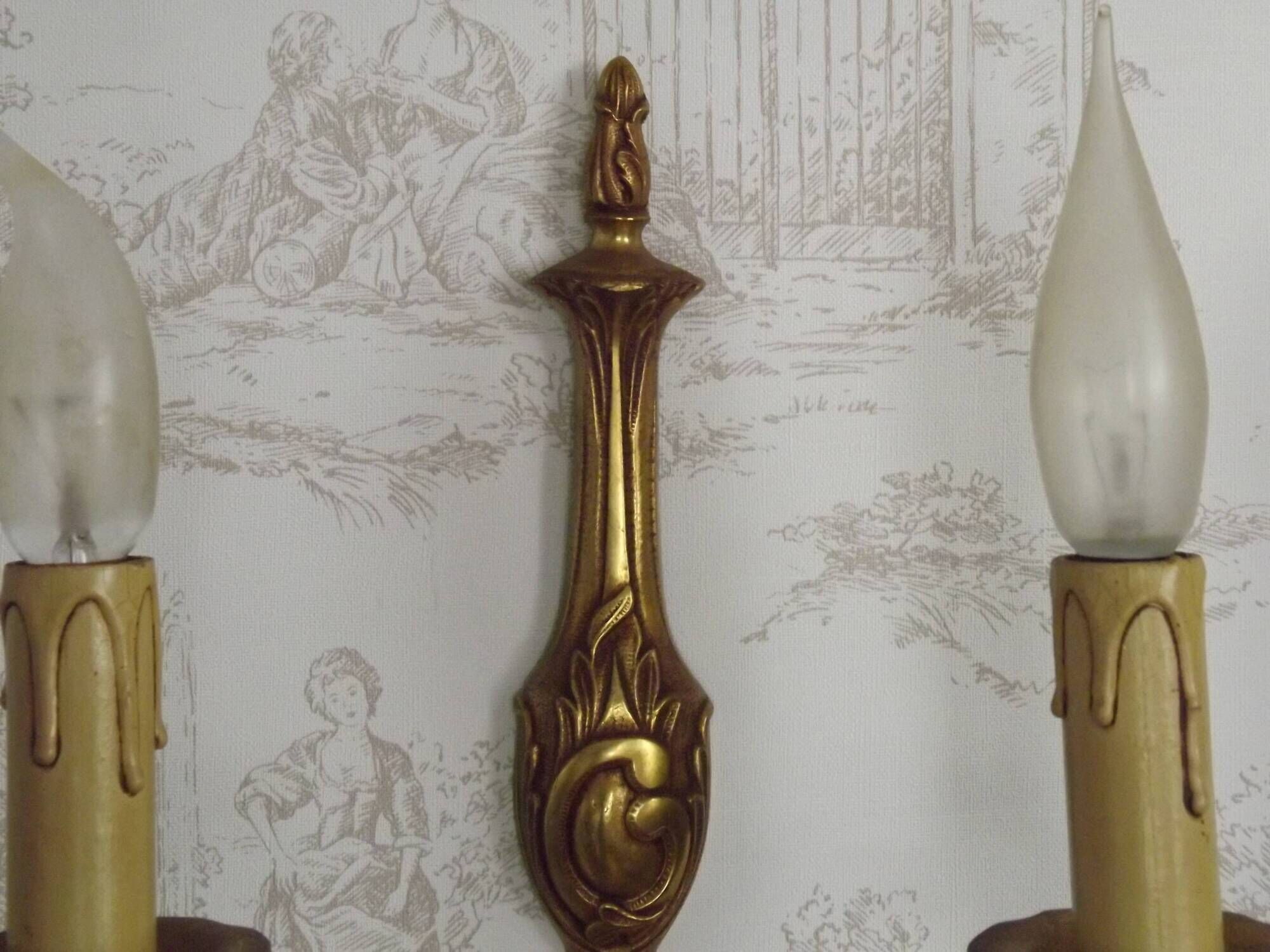 Pair Vintage French Traditional Style Bronze Mid Century Wall Lights 5345