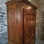 Armoire à linge, bonnetière ancienne en merisier français