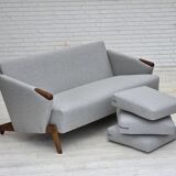 Design danois par Arne Hovmand-Olsen, canapé 3 places modèle 490, refait à neuf.