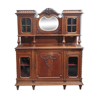 Buffet deux corps Louis XVI en noyer sculpté