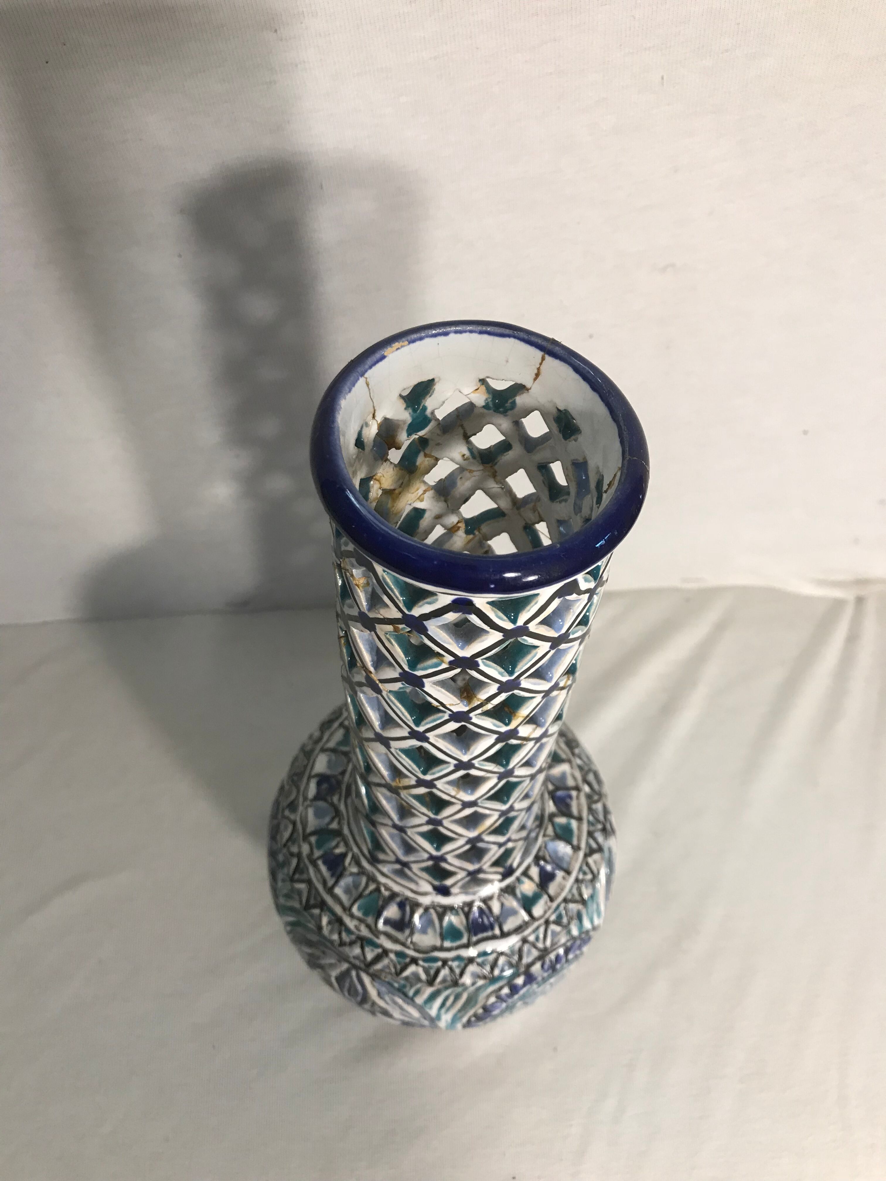 Former openwork vase painted glazed ceramics decoration vintage