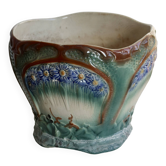 Large vintage cache-pot in Art Nouveau barbotine style – Floral decor